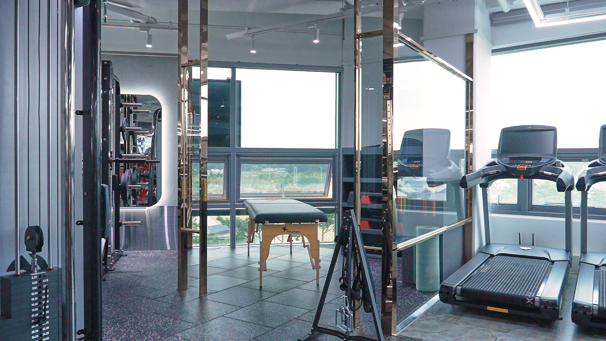 λ²μ»€μ€μ§ ν¬μ€&PT μμμ λν μ΄λ―Έμ§