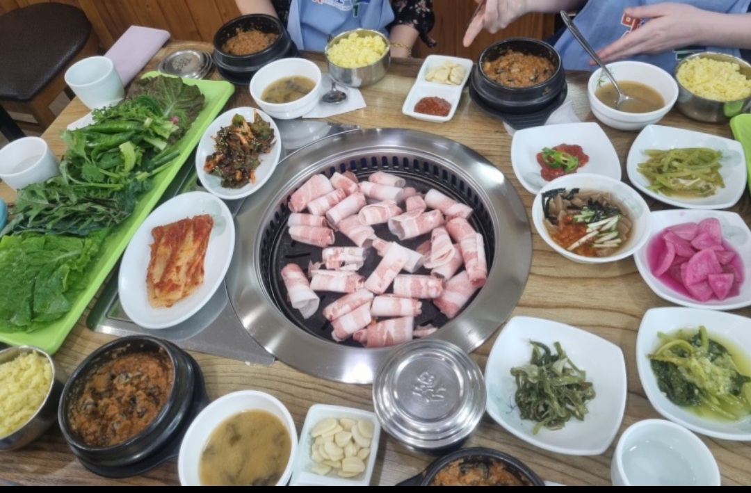 우렁쌈밥대패정식