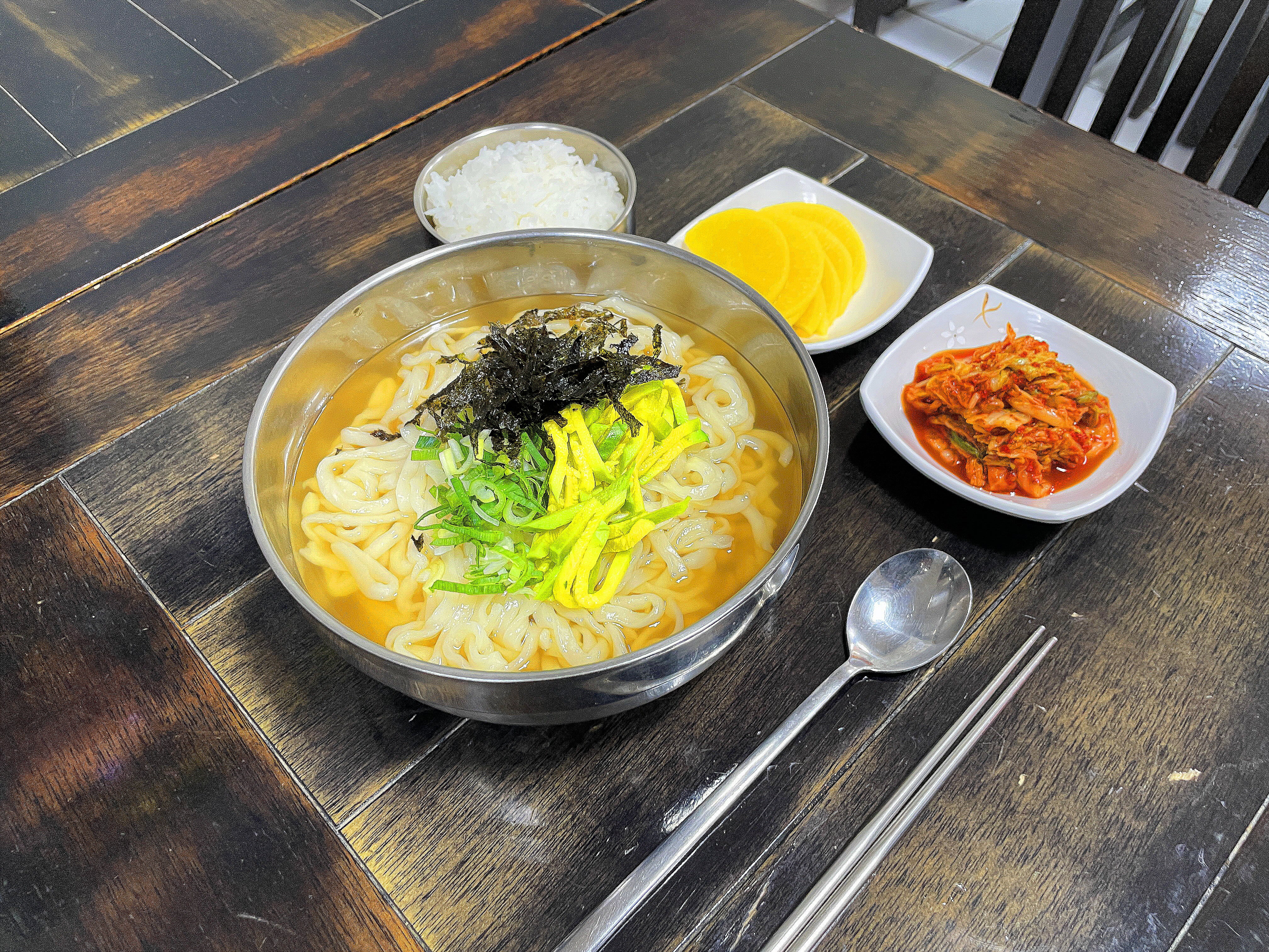 조선칼국수 대표 이미지