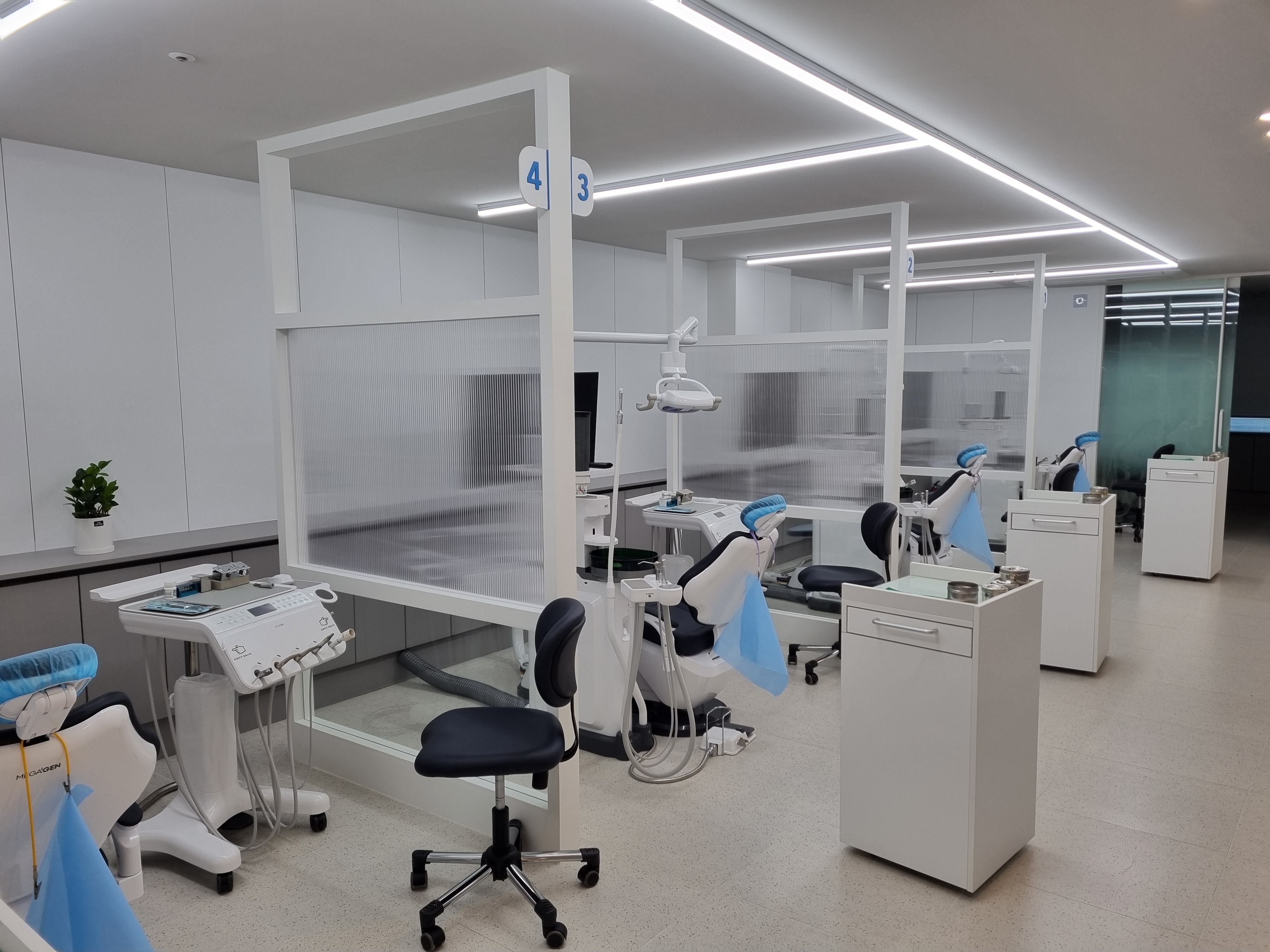 우리치과의원 대표 이미지