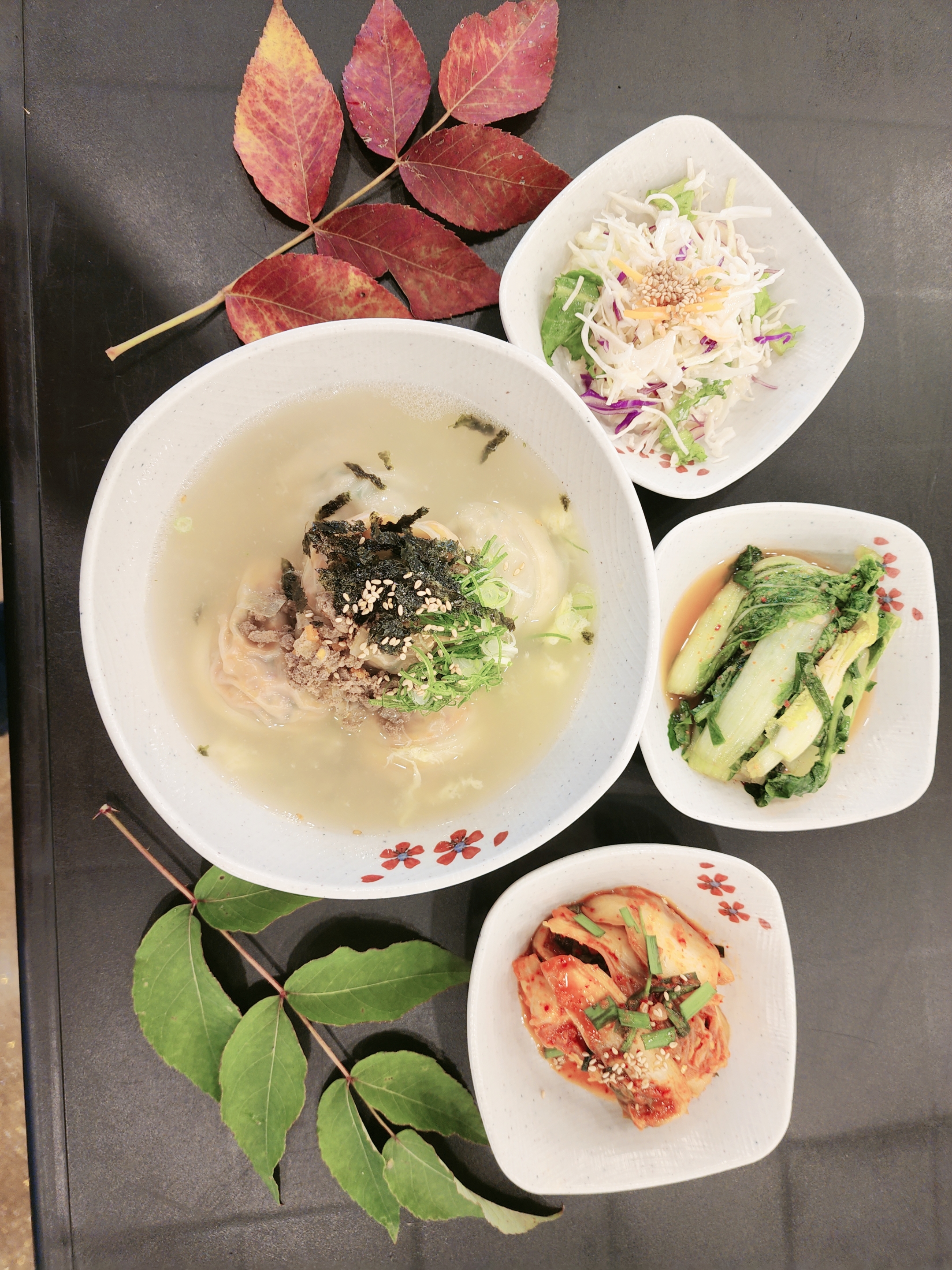 야채처녀버섯총각샤브칼국수