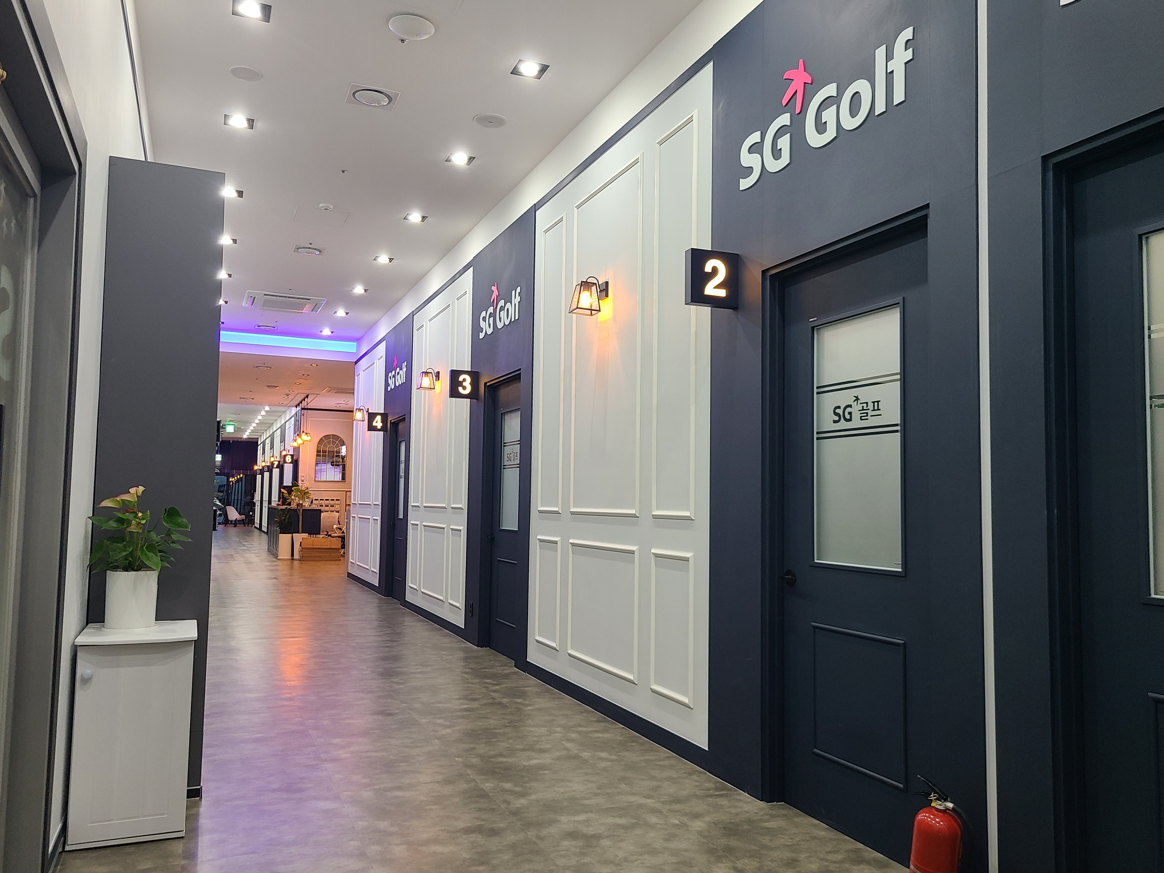 가산 SG스크린골프 홀인원앤원 내부 또는 관련 모습