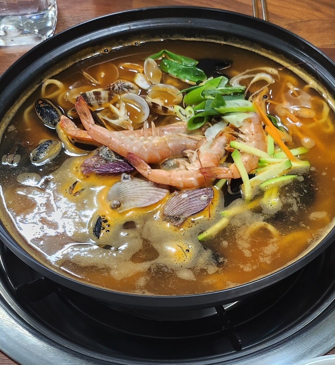 해닭칼국수