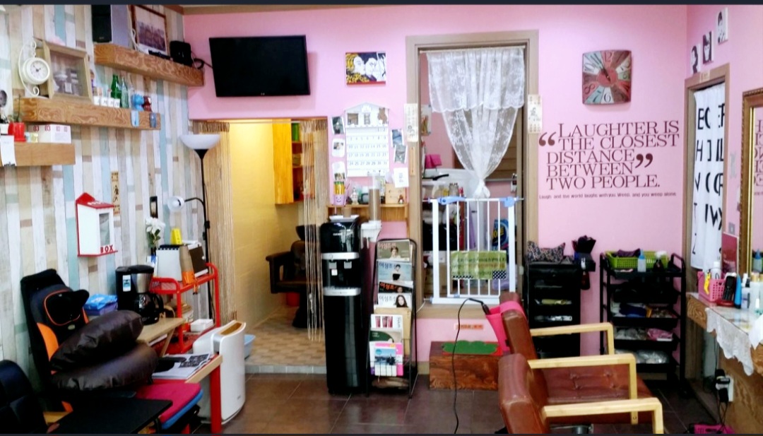 달콤한헤어 내부 또는 관련 모습