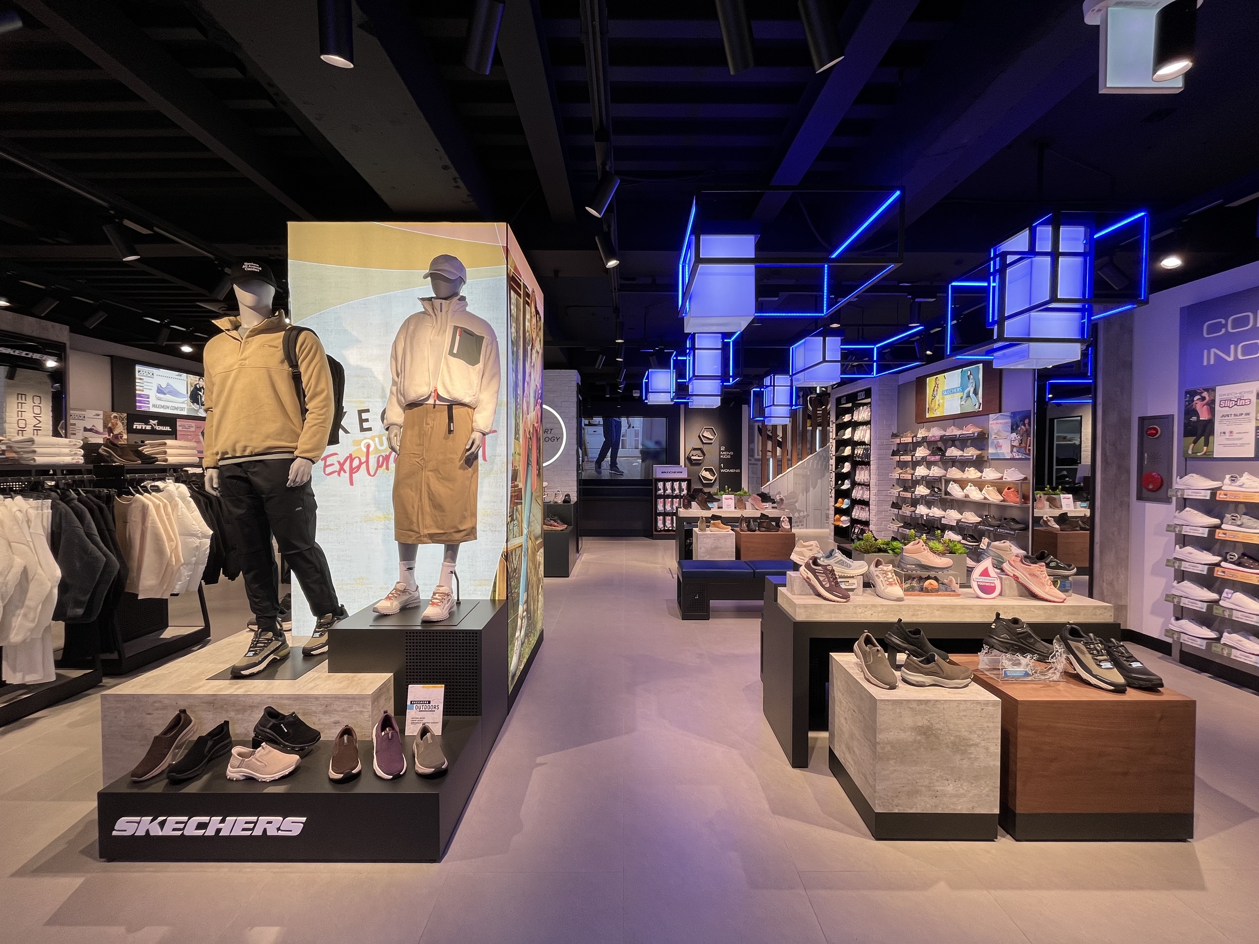 스케쳐스 명동직영점 대표 이미지