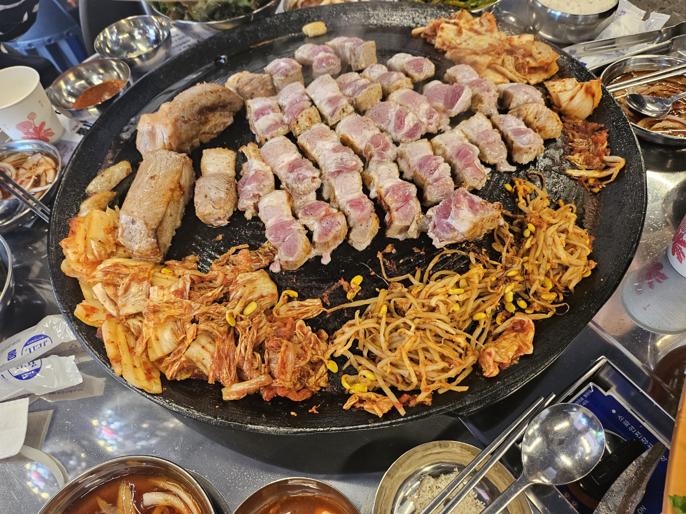 동두천솥뚜껑삼겹살 신정네거리점