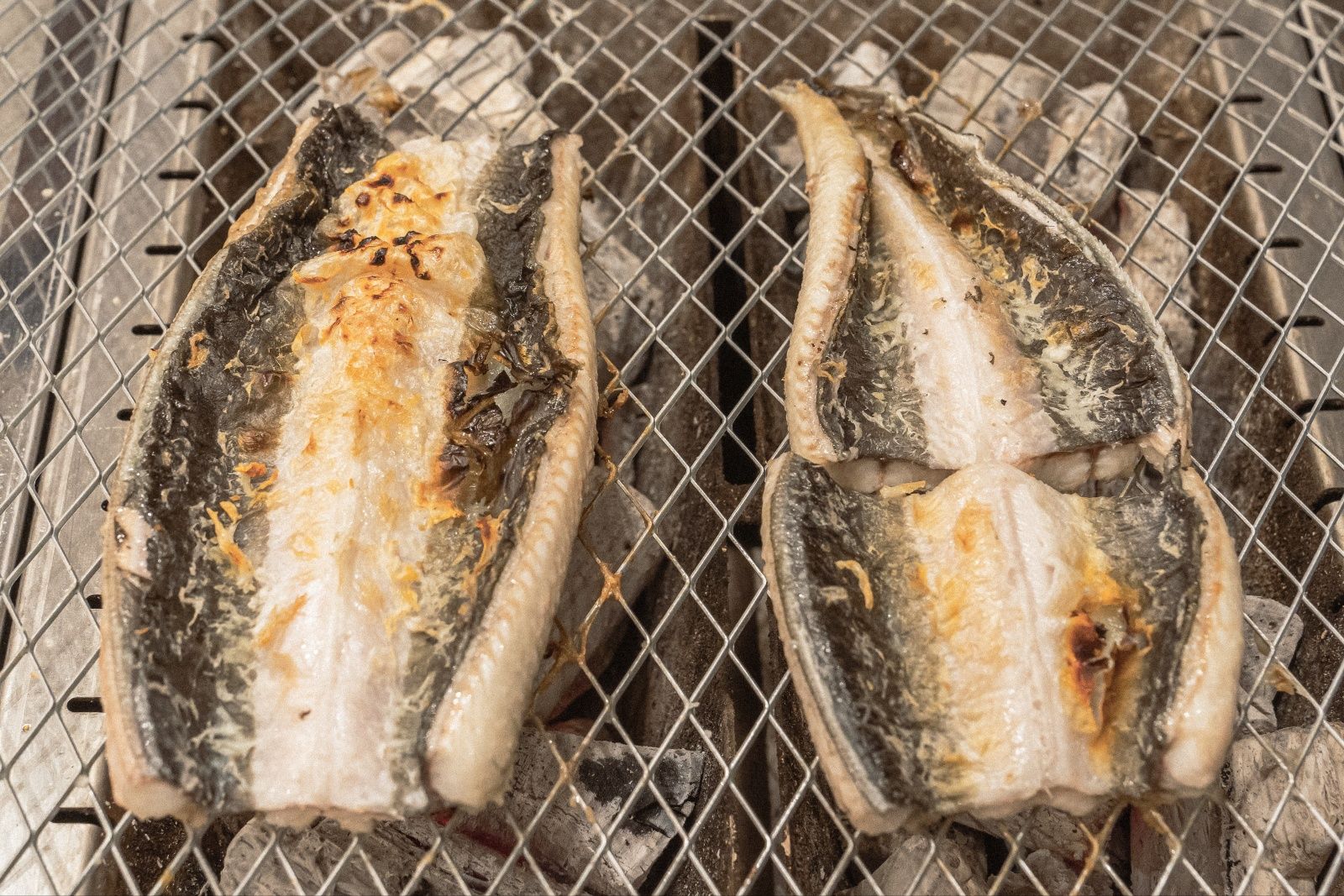 炭火ウナギ焼き (일본어메뉴)