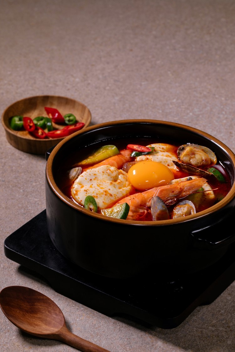 추울땐 칼칼~한 <해물 순두부찌개>