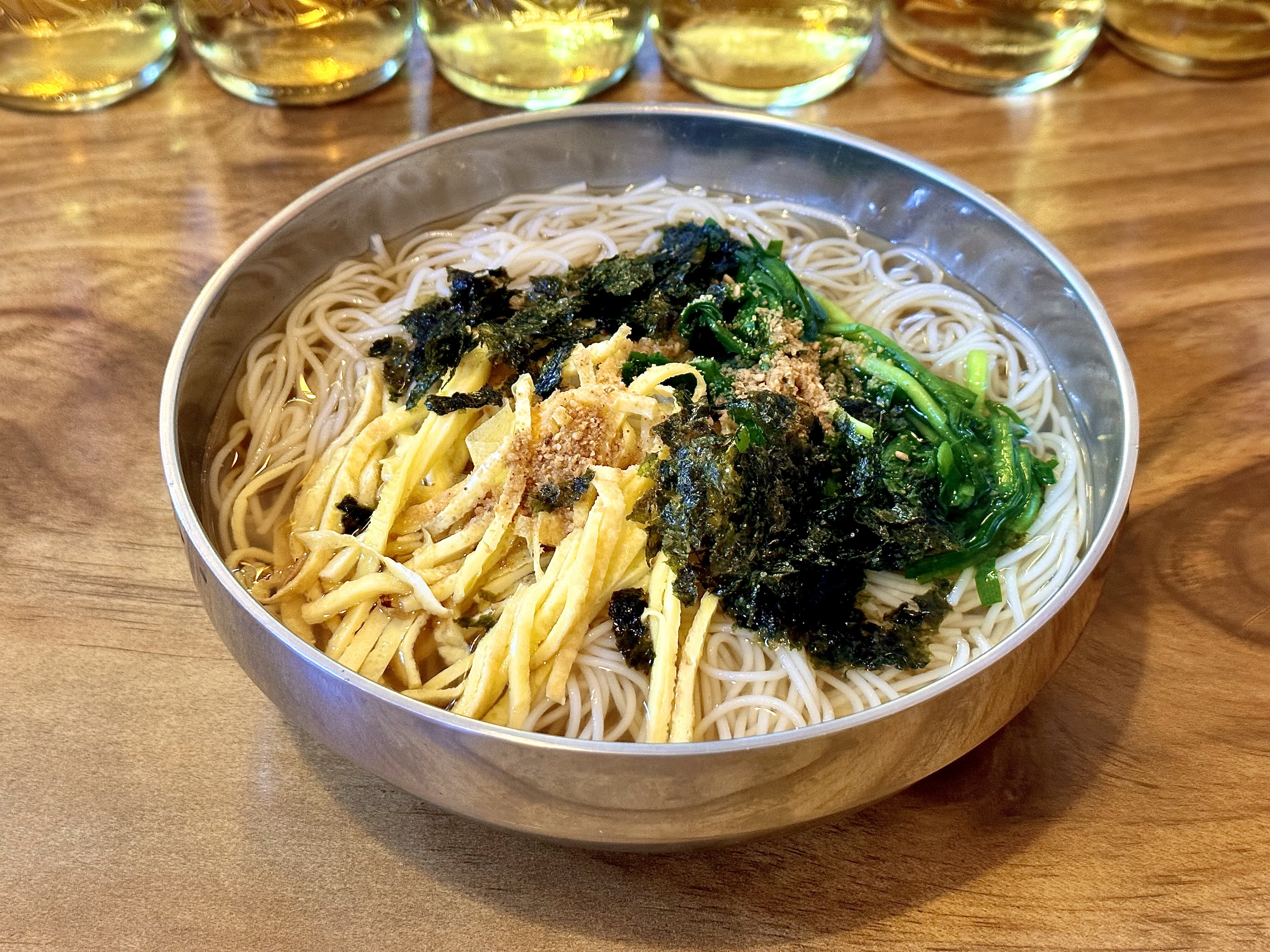 명동보쌈국수