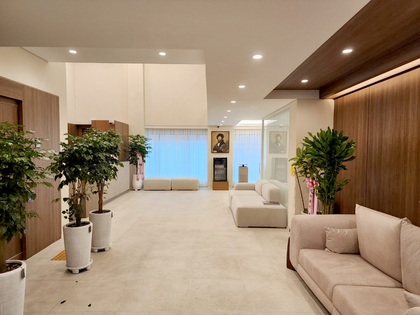 티알 트리니티라파엘로 청담의원 대표 이미지