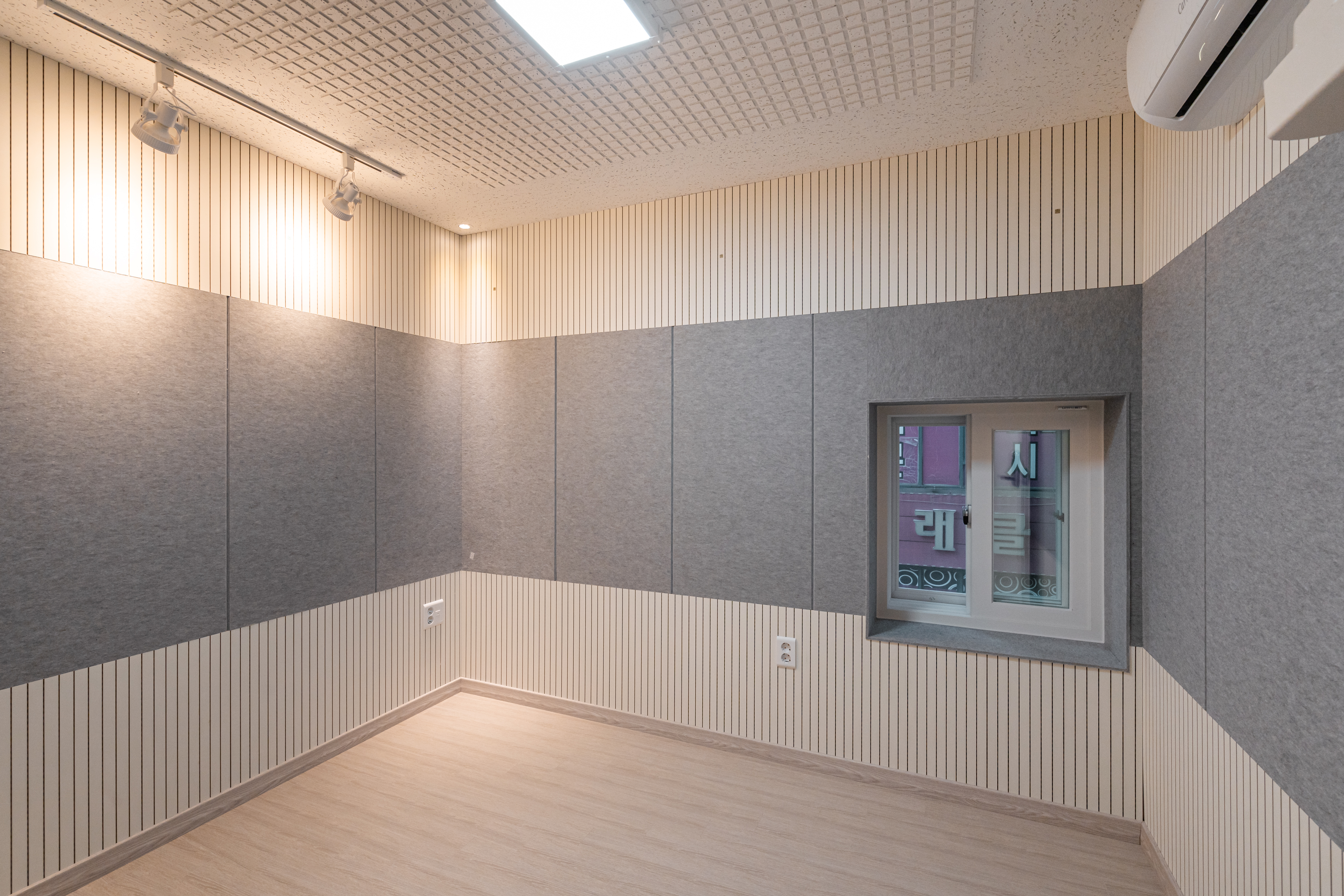 3번째 스튜디오 사진