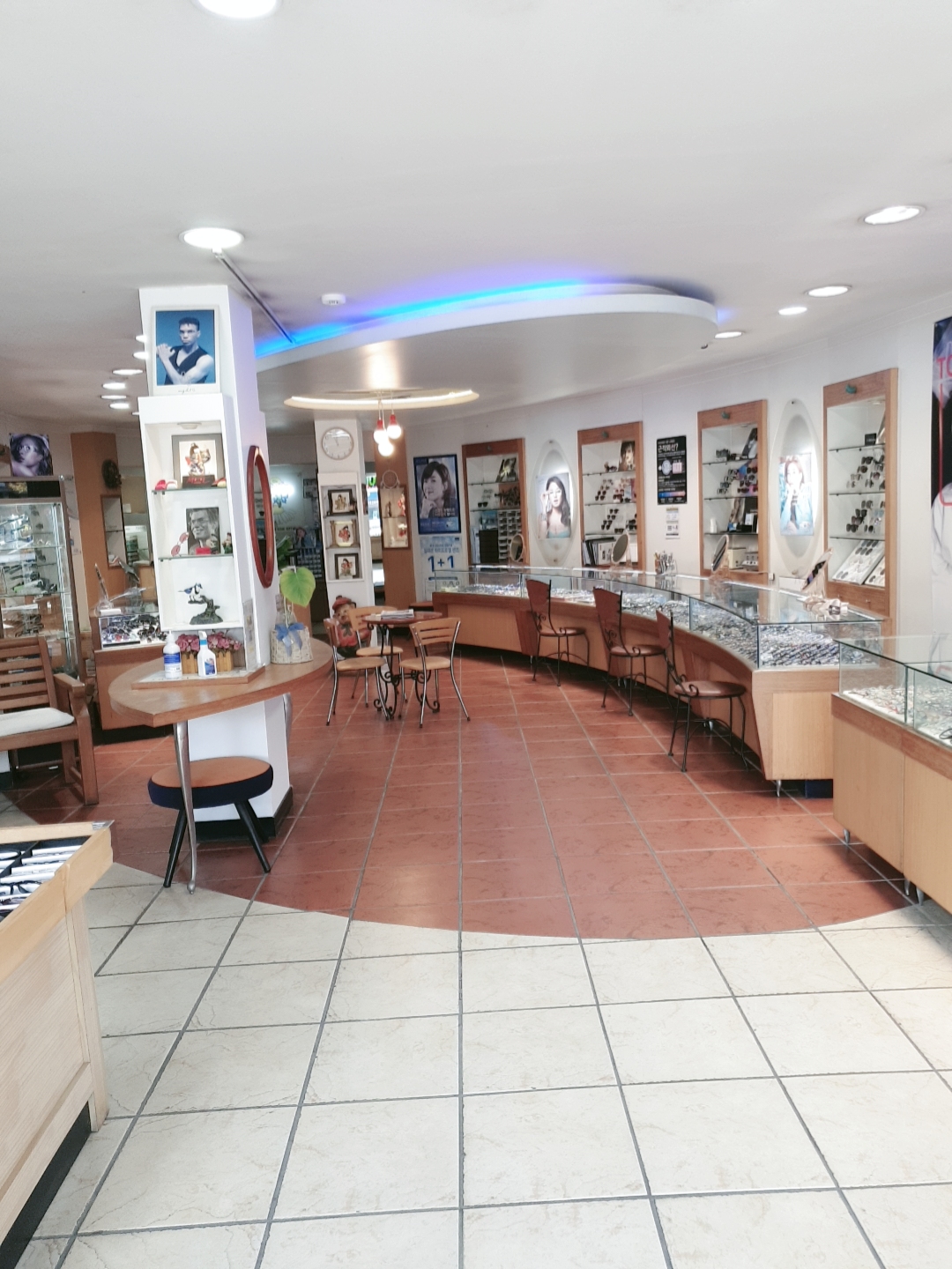 아이콘안경원 대표 이미지