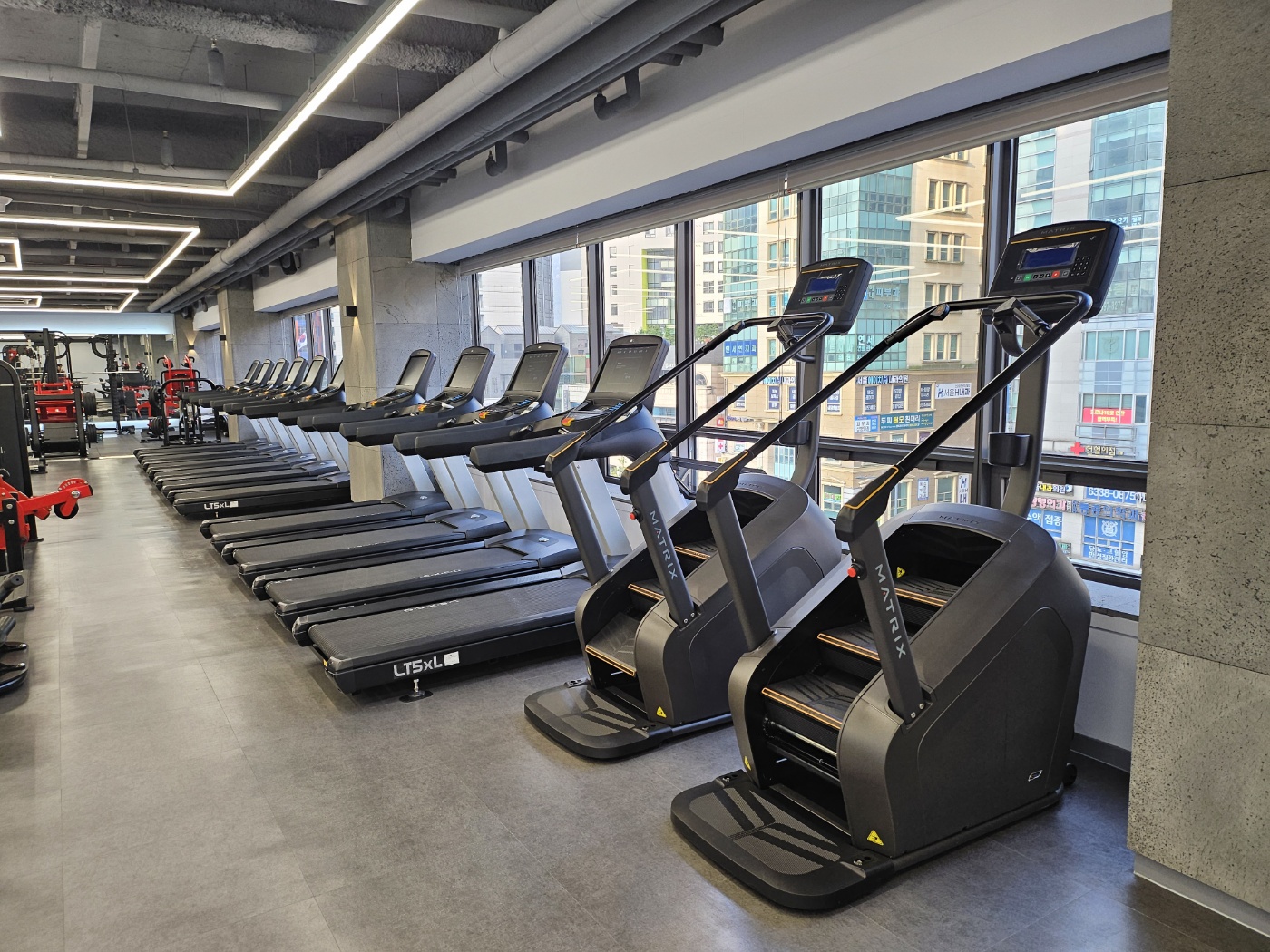 DW 휘트니스 헬스&PT 수유점 사진 2