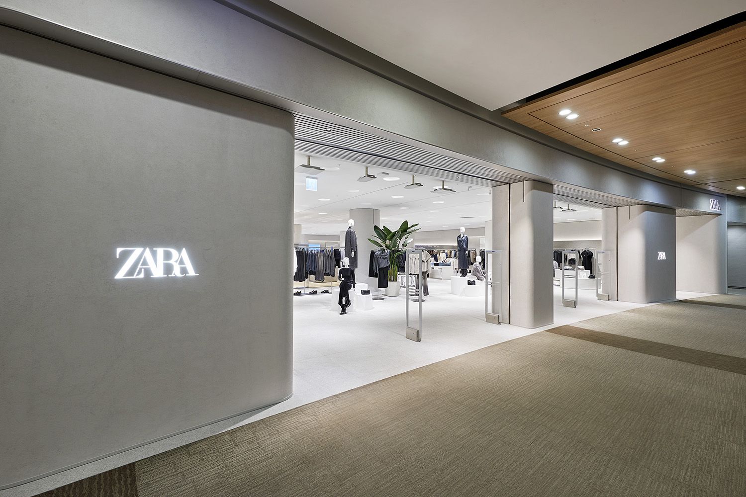 ZARA 롯데몰 김포공항점 내부 또는 관련 모습