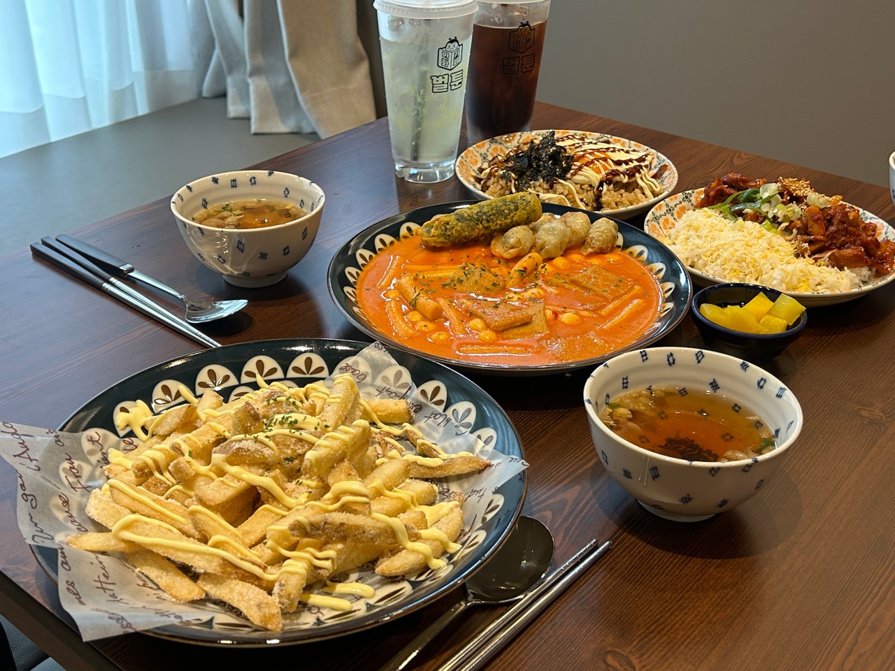 벌툰 몽유도원 보정동카페거리점