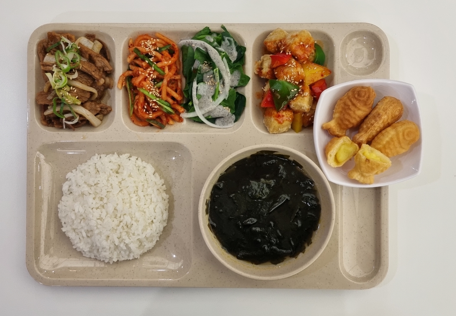 신세계푸드 큰길타워 정반식당