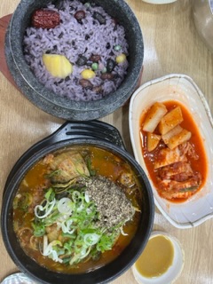 명품돌솥설농탕통일동산점