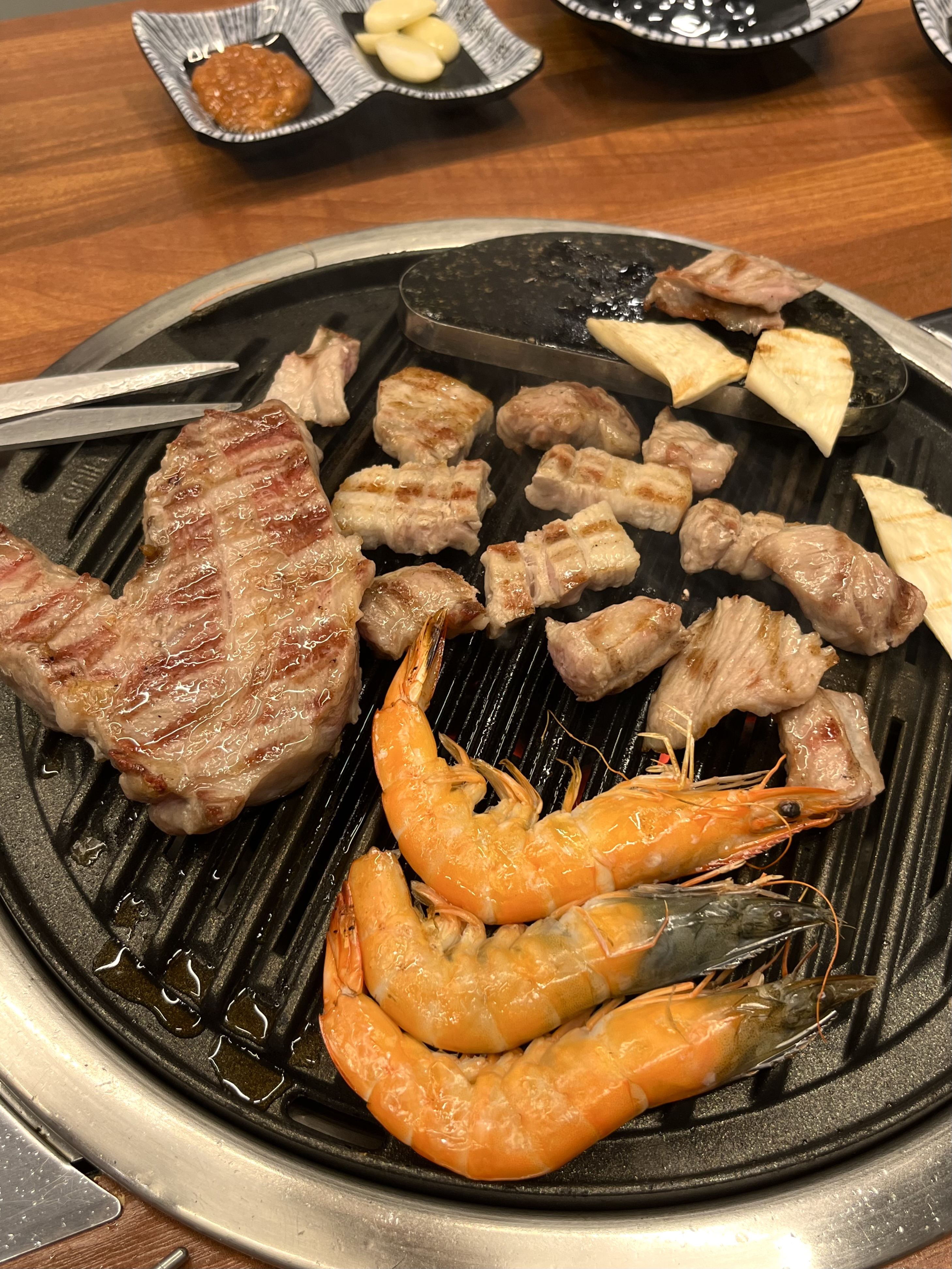 흑돼지삼백식당 양양낙산점