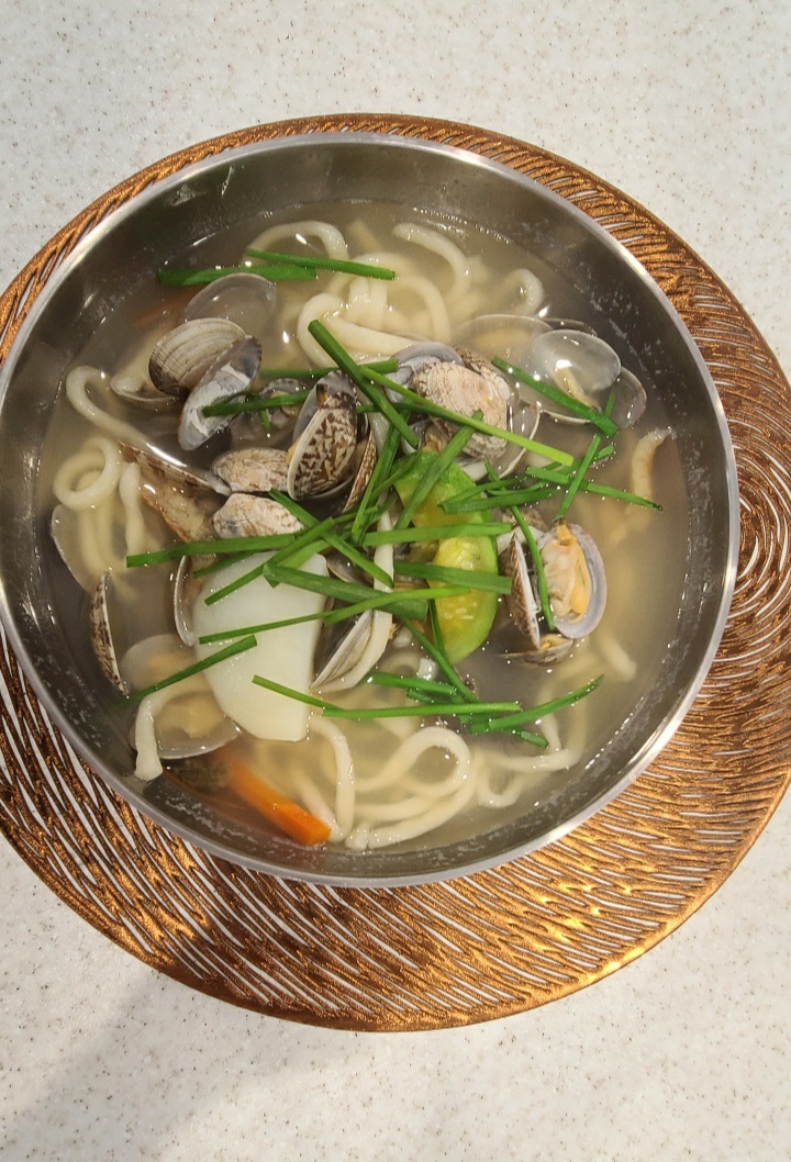 물총칼국수
