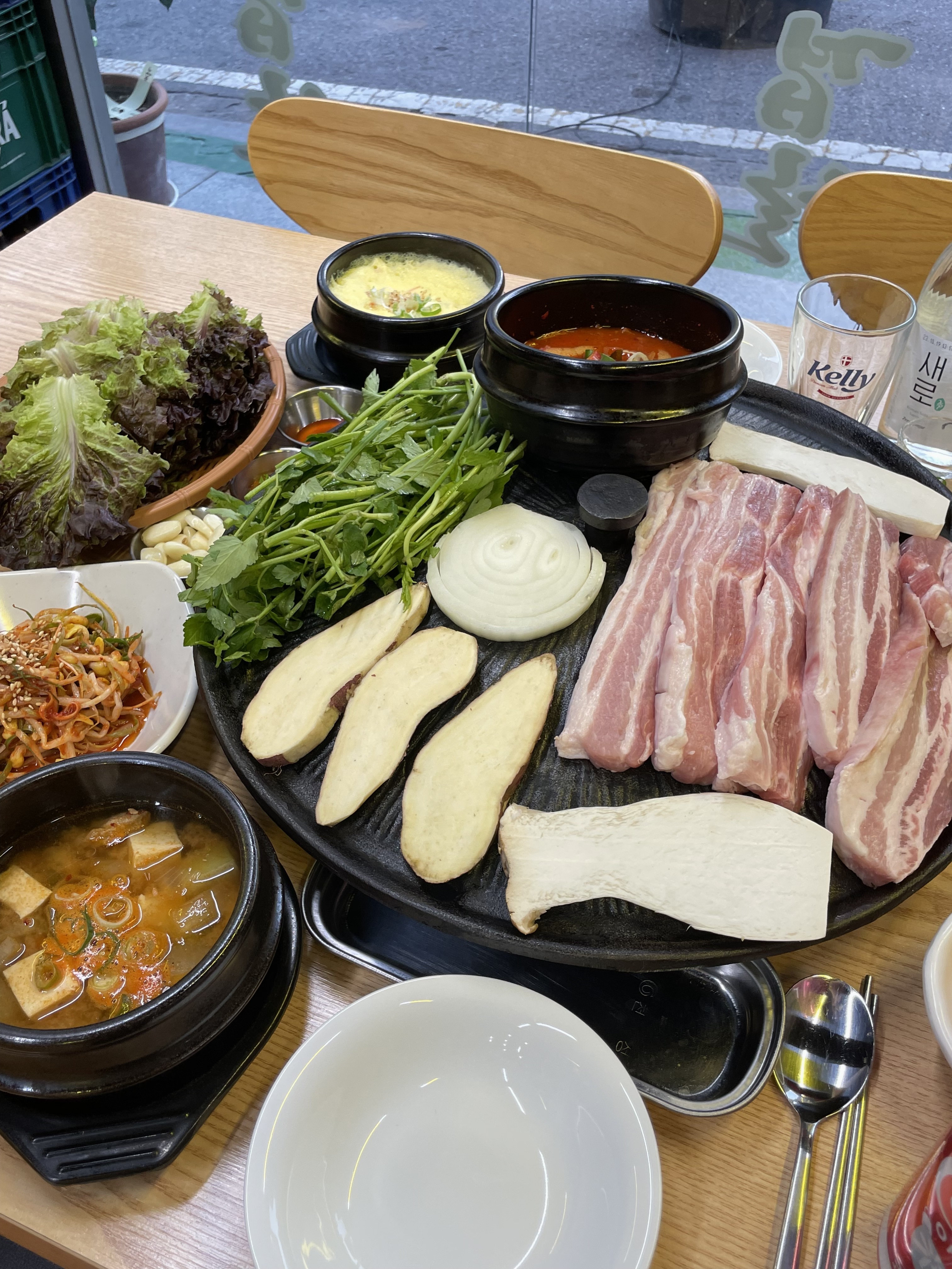 일산미나리솥뚜껑삼겹살