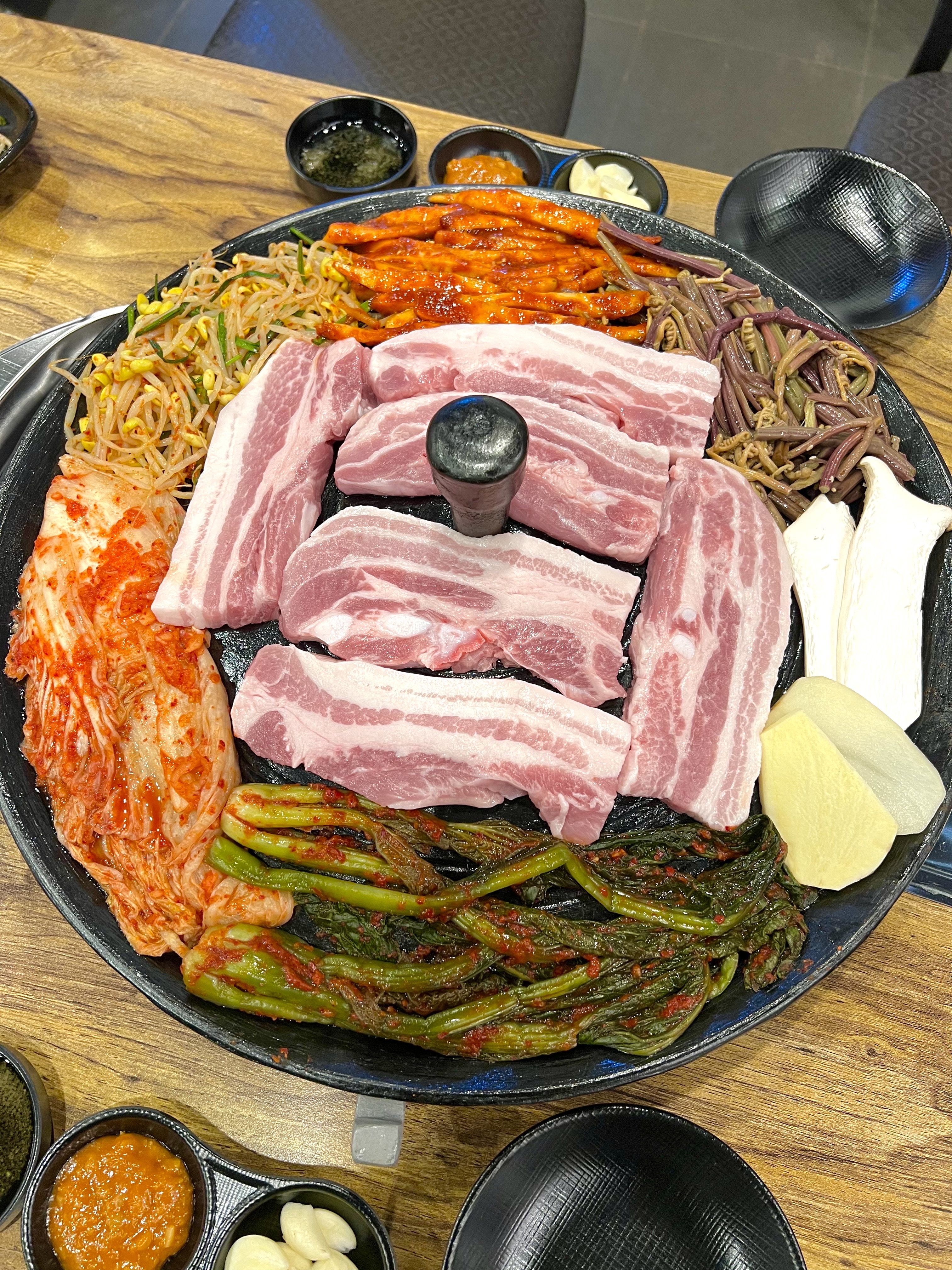 뚜껑이생삼겹 초지점