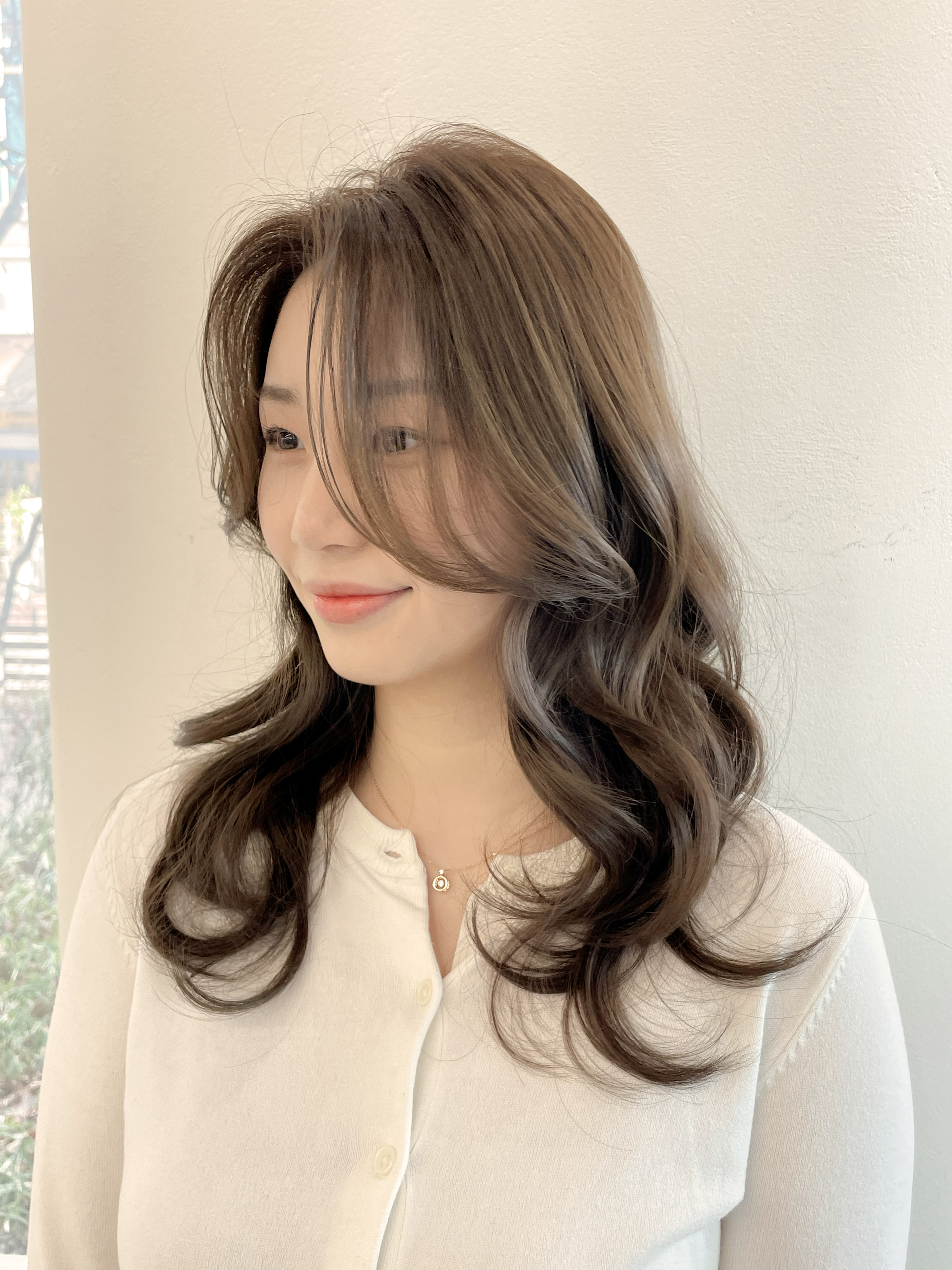 레버리 내부 또는 관련 모습