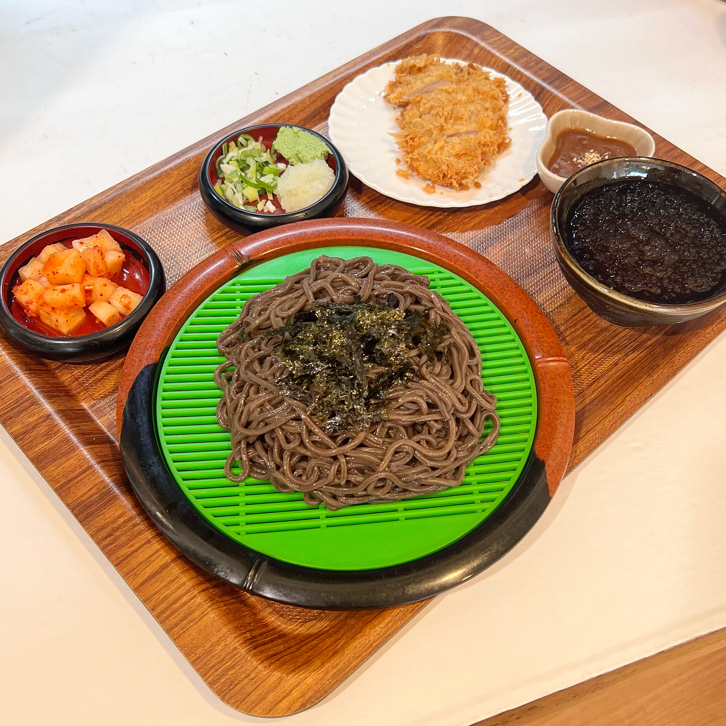 호수식탁