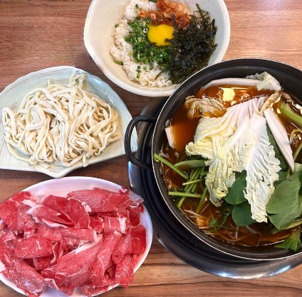 이나경등심샤브칼국수 광교점