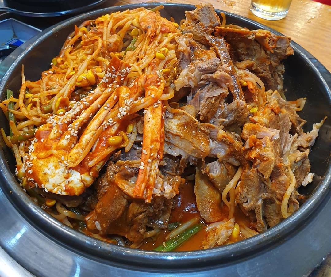 옛골가마솥뼈다귀