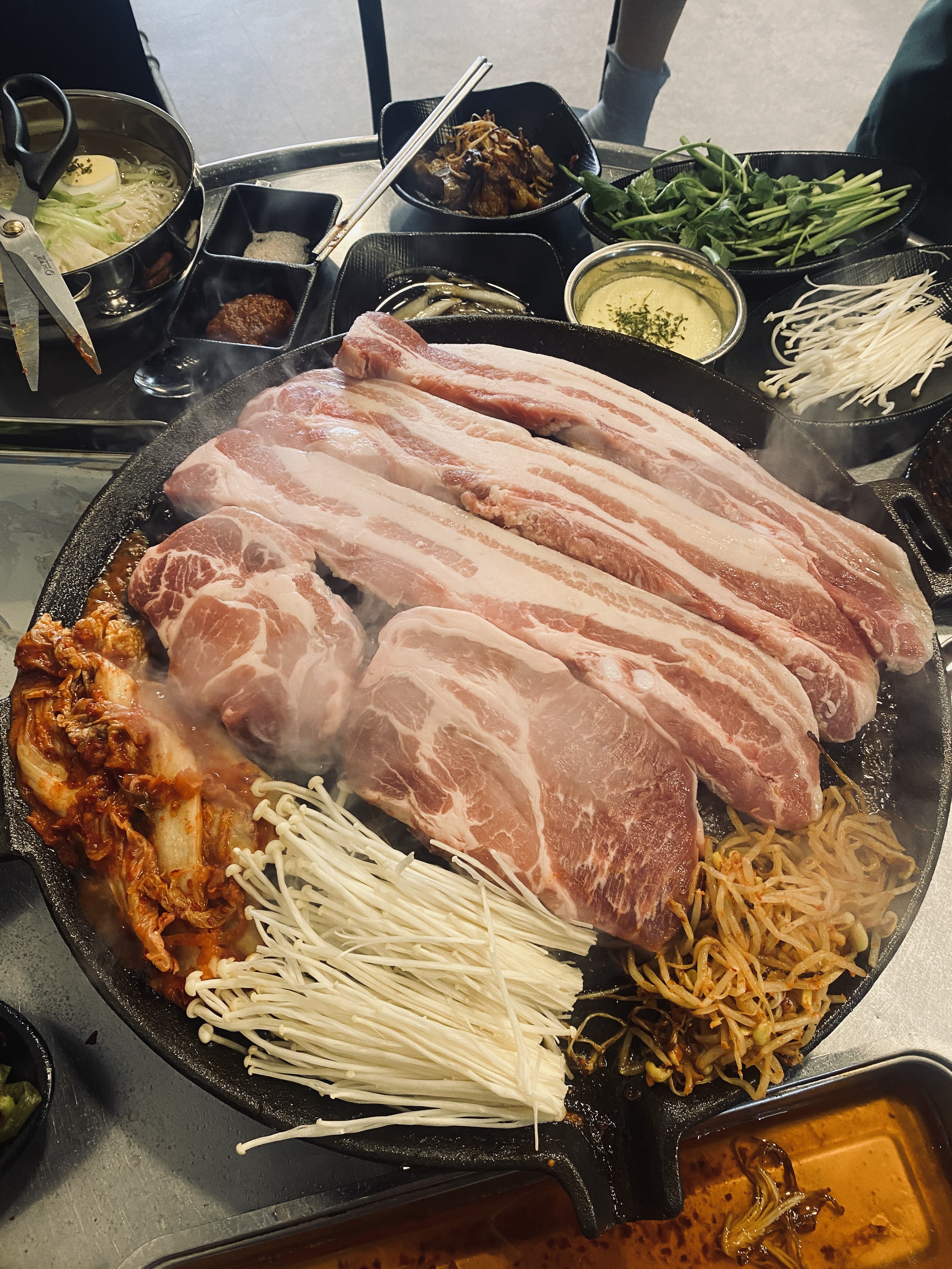 의정부고기삼겹 내부 또는 관련 모습