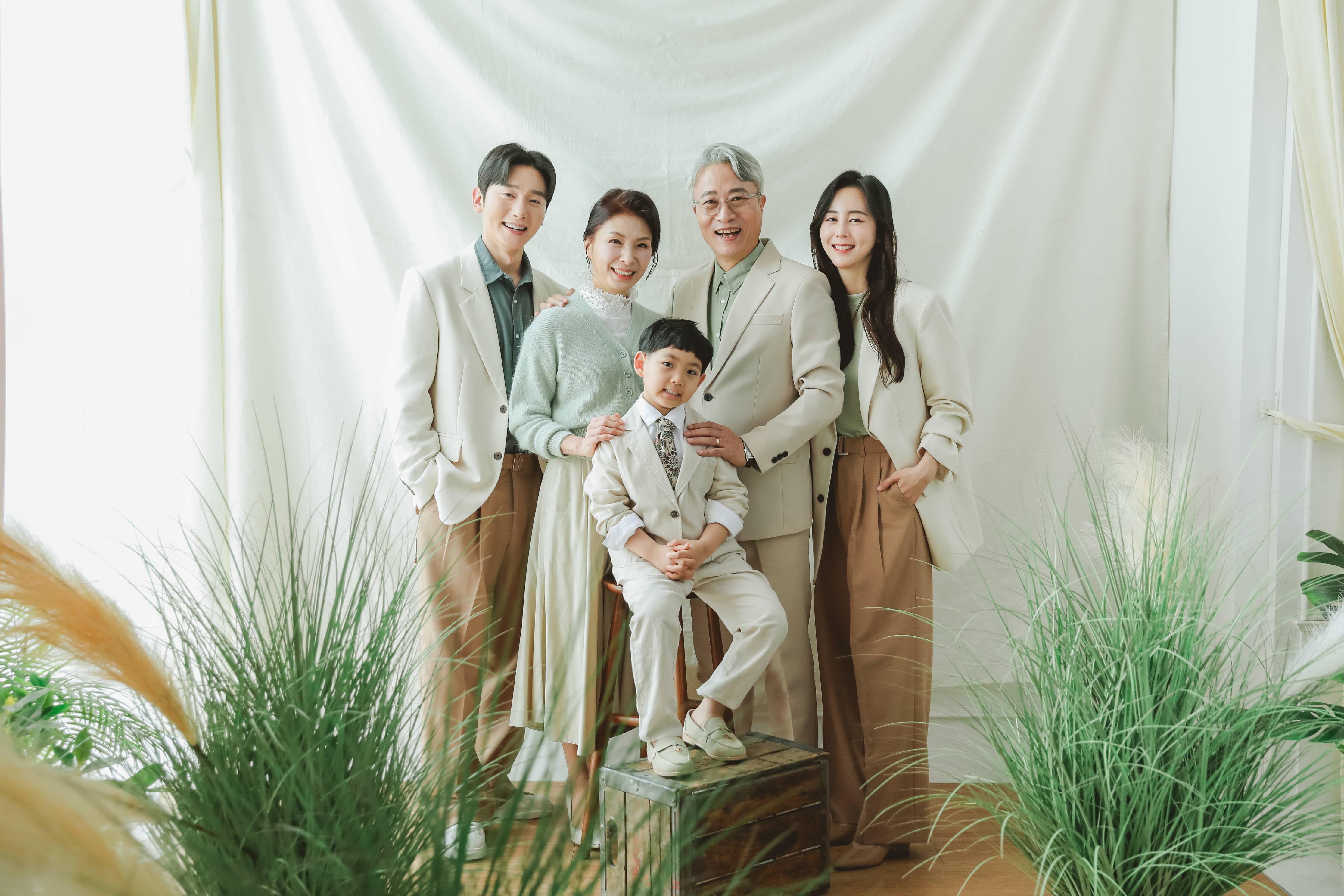 포시즌패밀리 가족사진관 천안아산점 대표 이미지