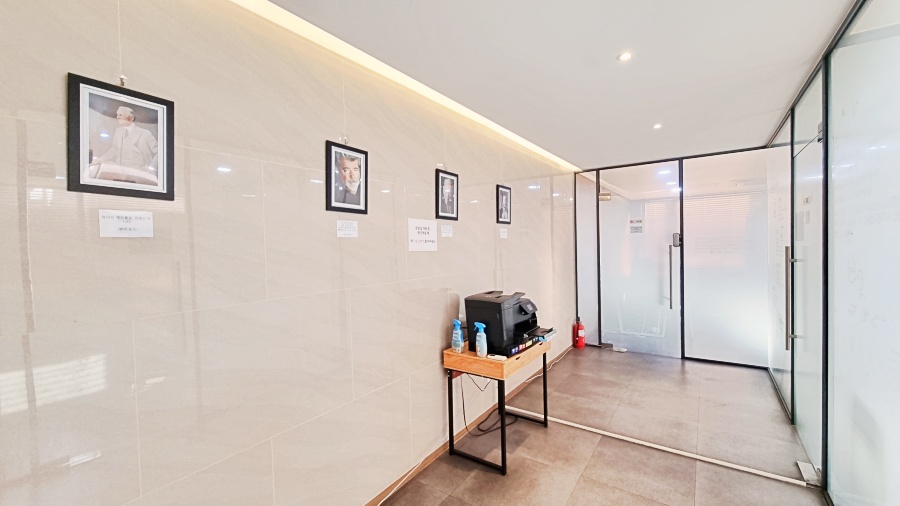 더탑앤원부동산중개법인 대표 이미지