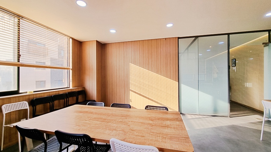 더탑앤원부동산중개법인 대표 이미지