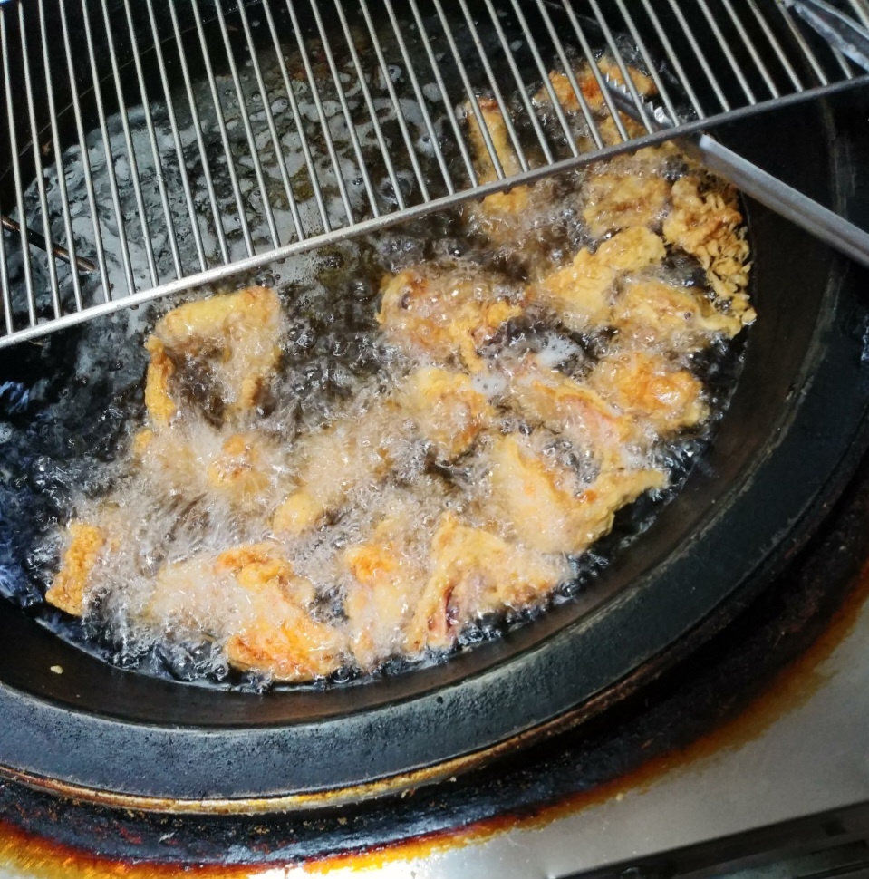 가마솥통닭꾸러기포차
