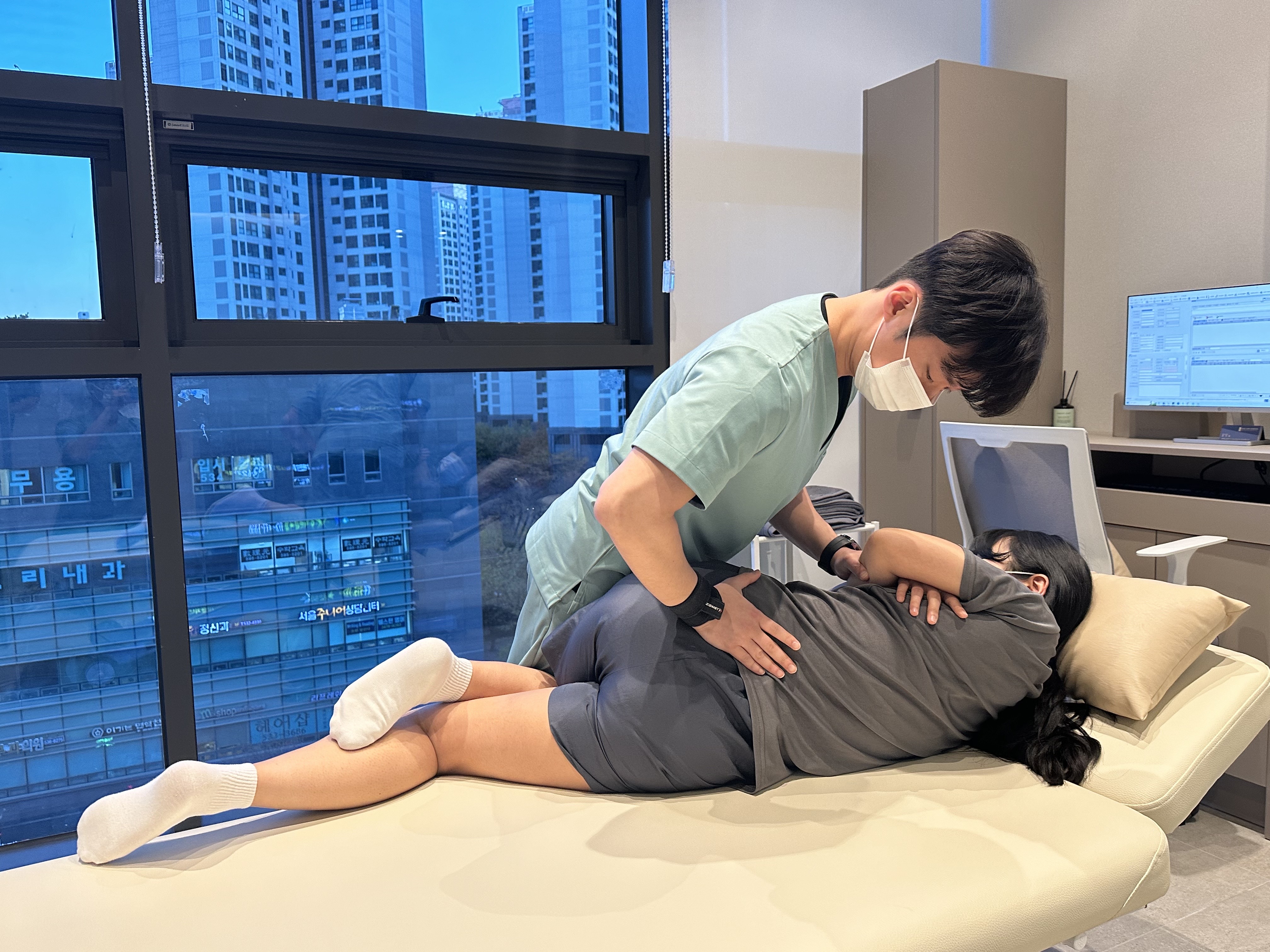 반포스탠다정형외과의원