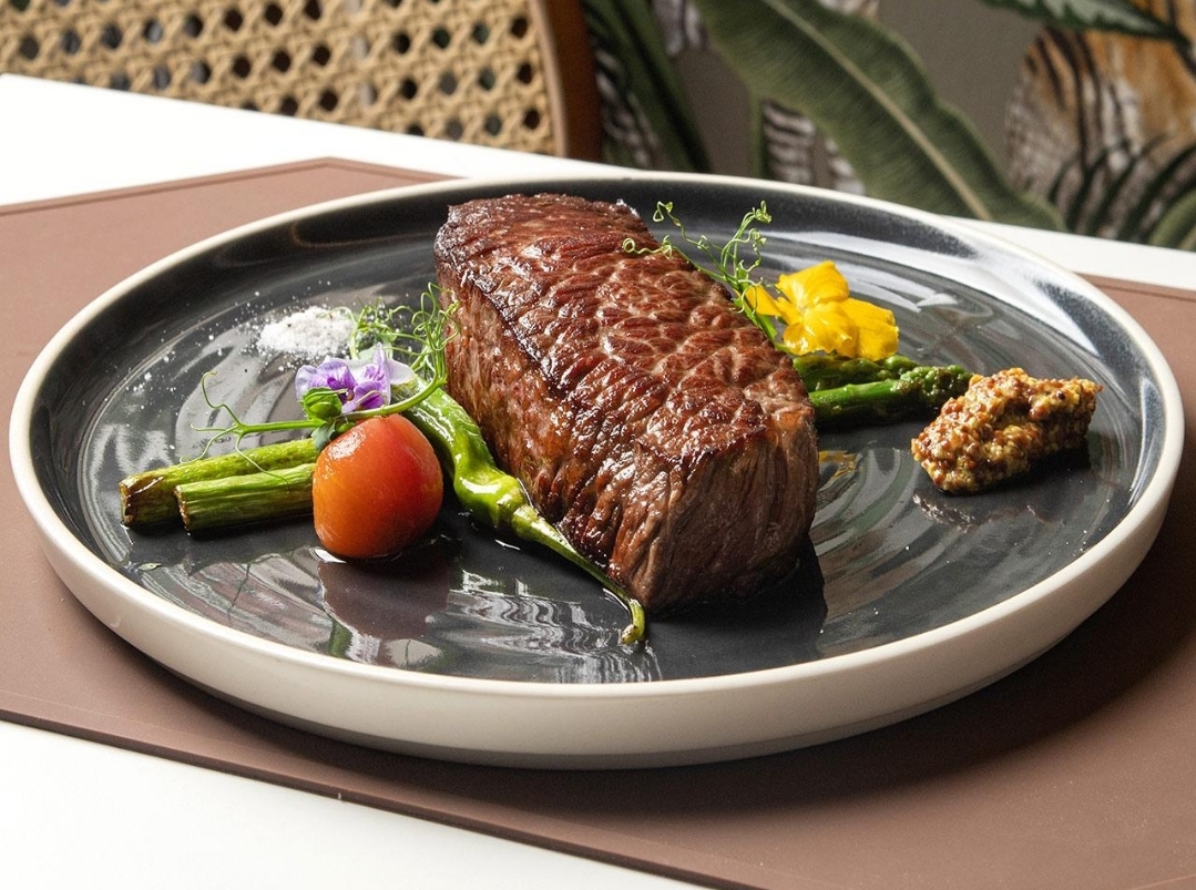 한우 채끝 스테이크 300g