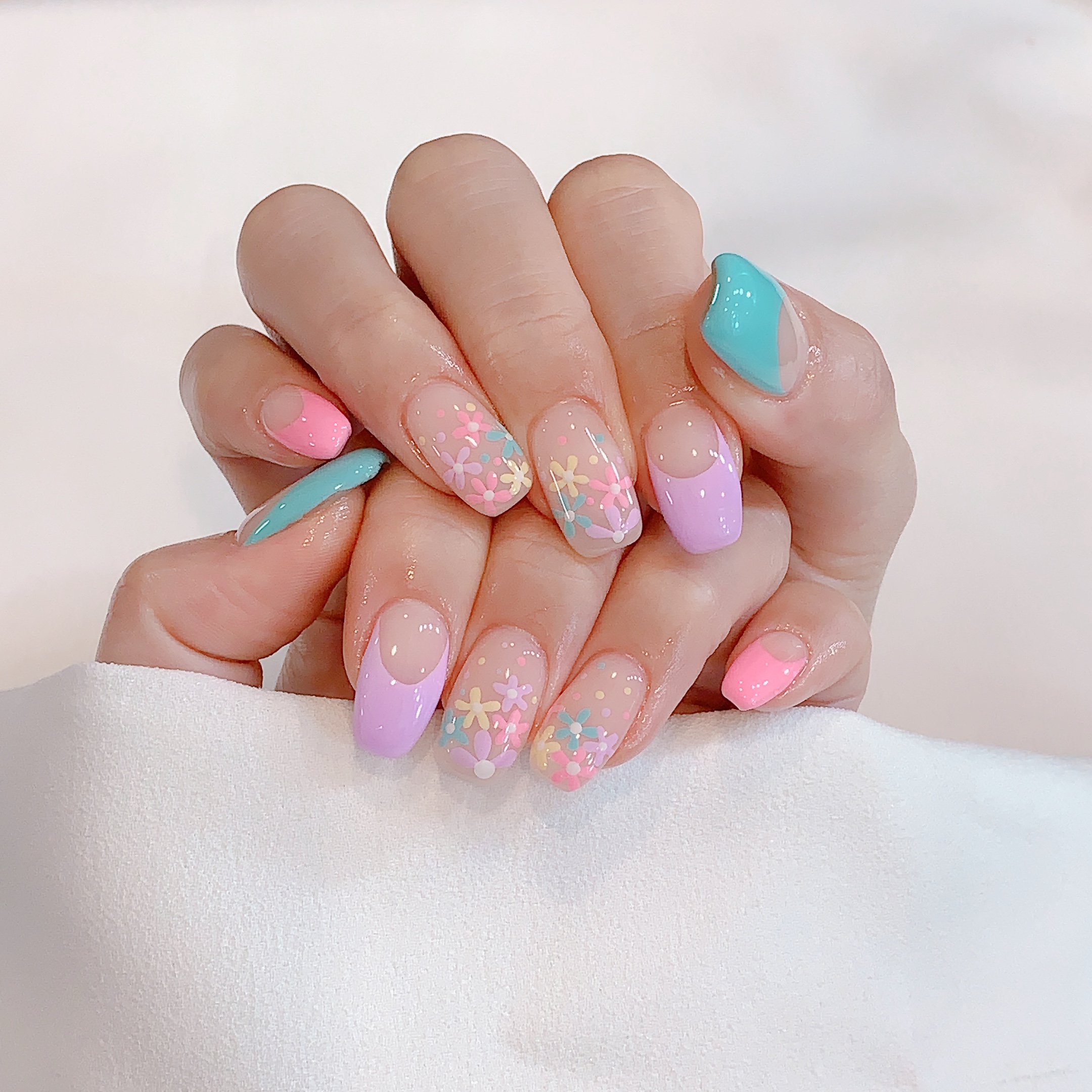 네일바이엔 이대역본점 대표 이미지