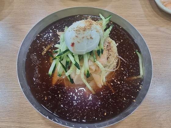사철밀면