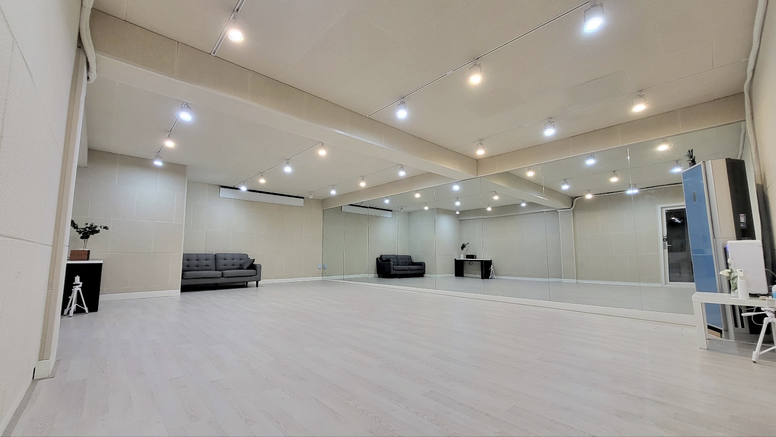 1번째 스튜디오 사진