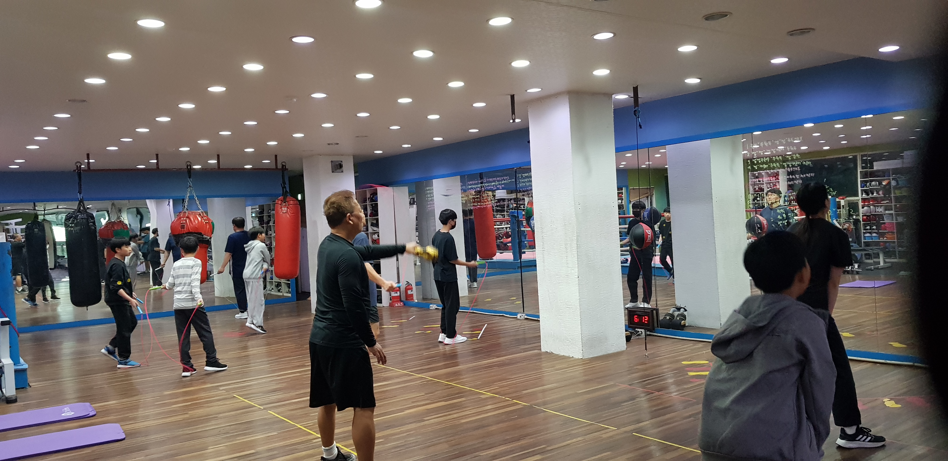 부산 북구 만덕3로 복싱체육관 팀 이지 복싱(Team EZ Boxing) 내부 모습 3
