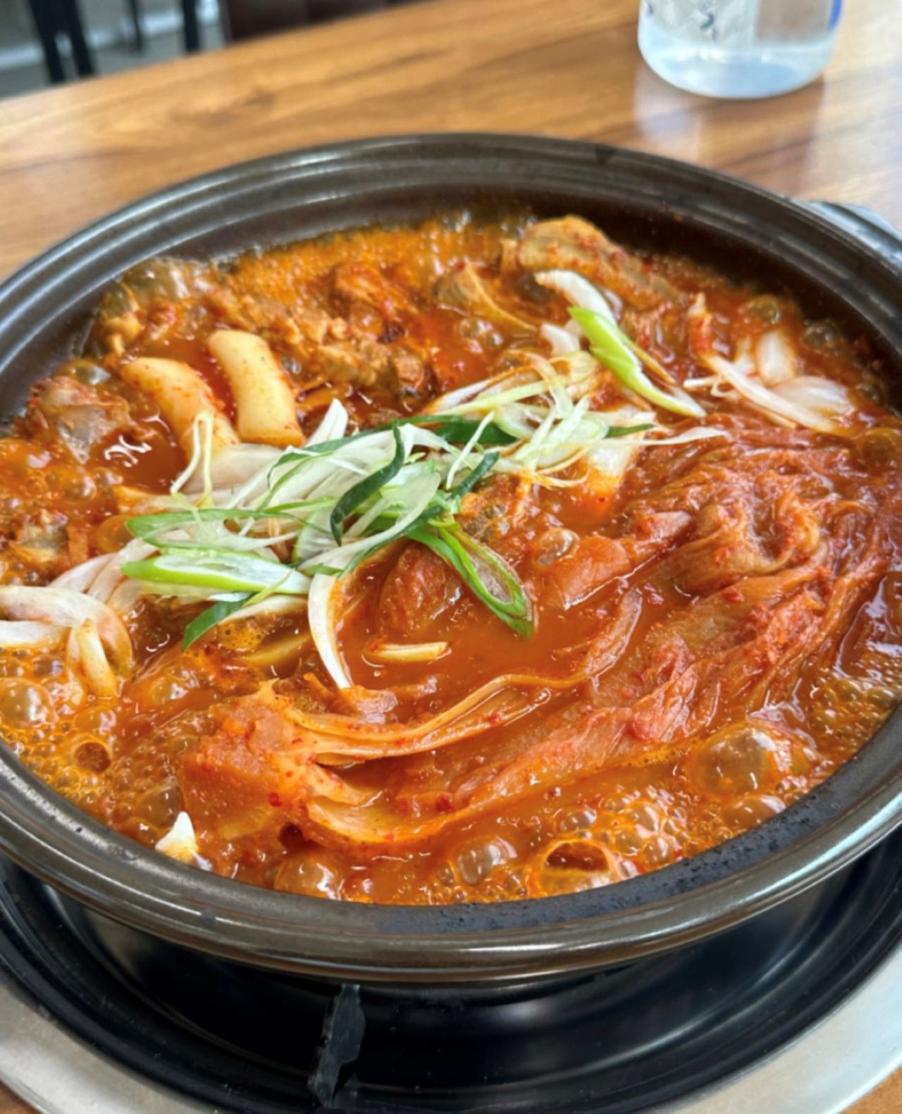 모란식당 내부 또는 관련 모습