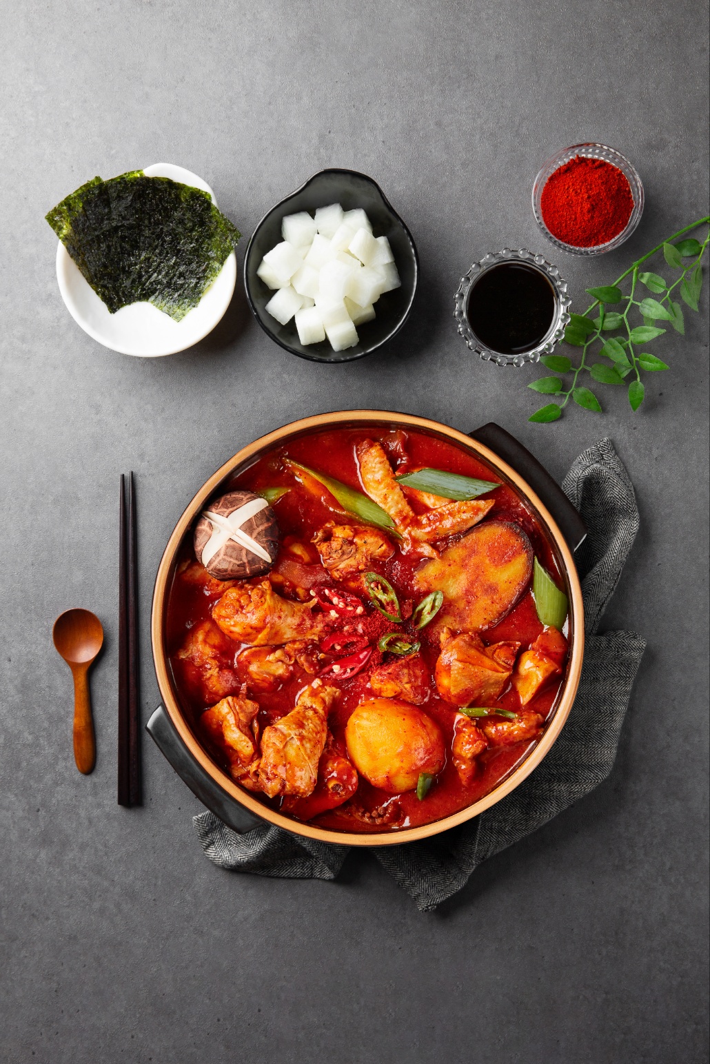 반마리찜닭애 반찜 가산테라타워 본점