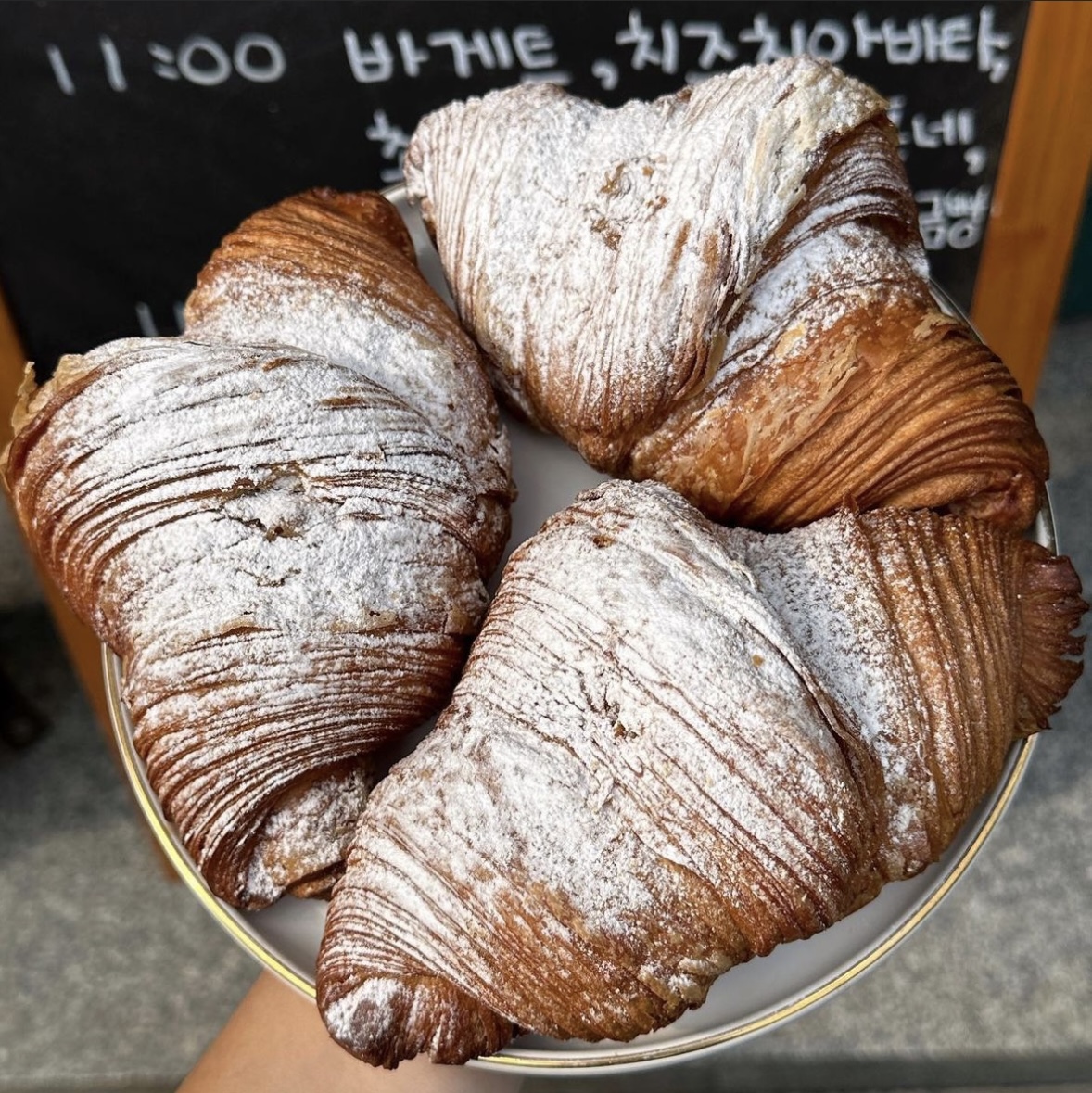 11월의 발자국 부천 본점