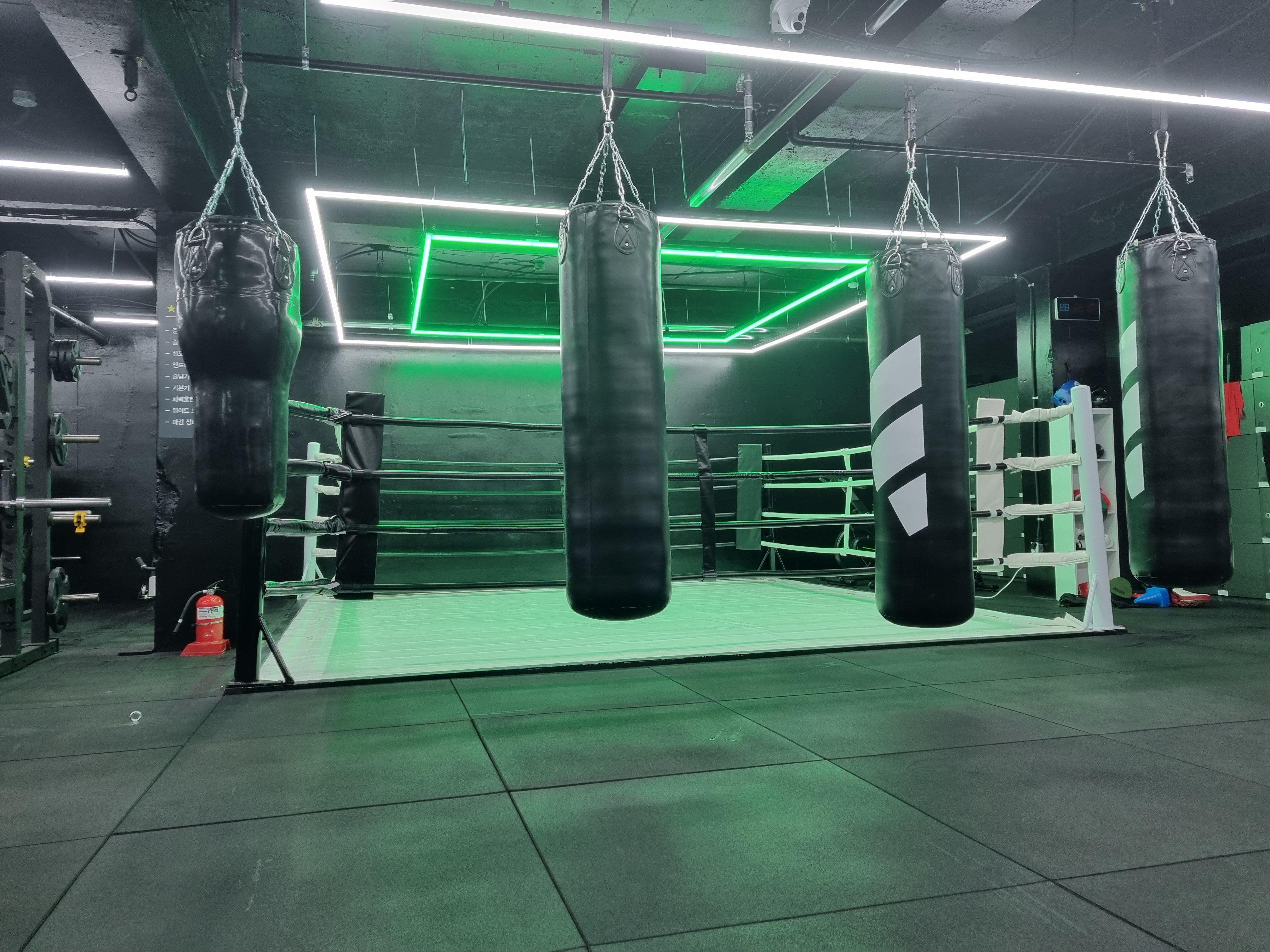 서울 서초구 서초중앙로22길 복싱체육관 피트니스 교대 BOXING 내부 모습 4