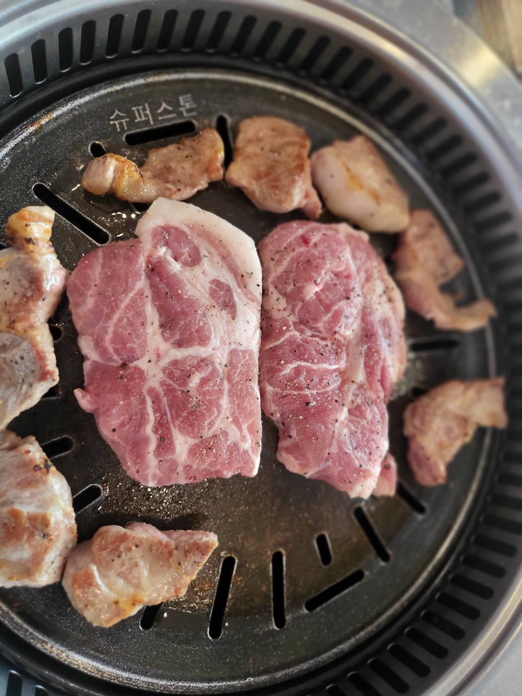 돼지팔오