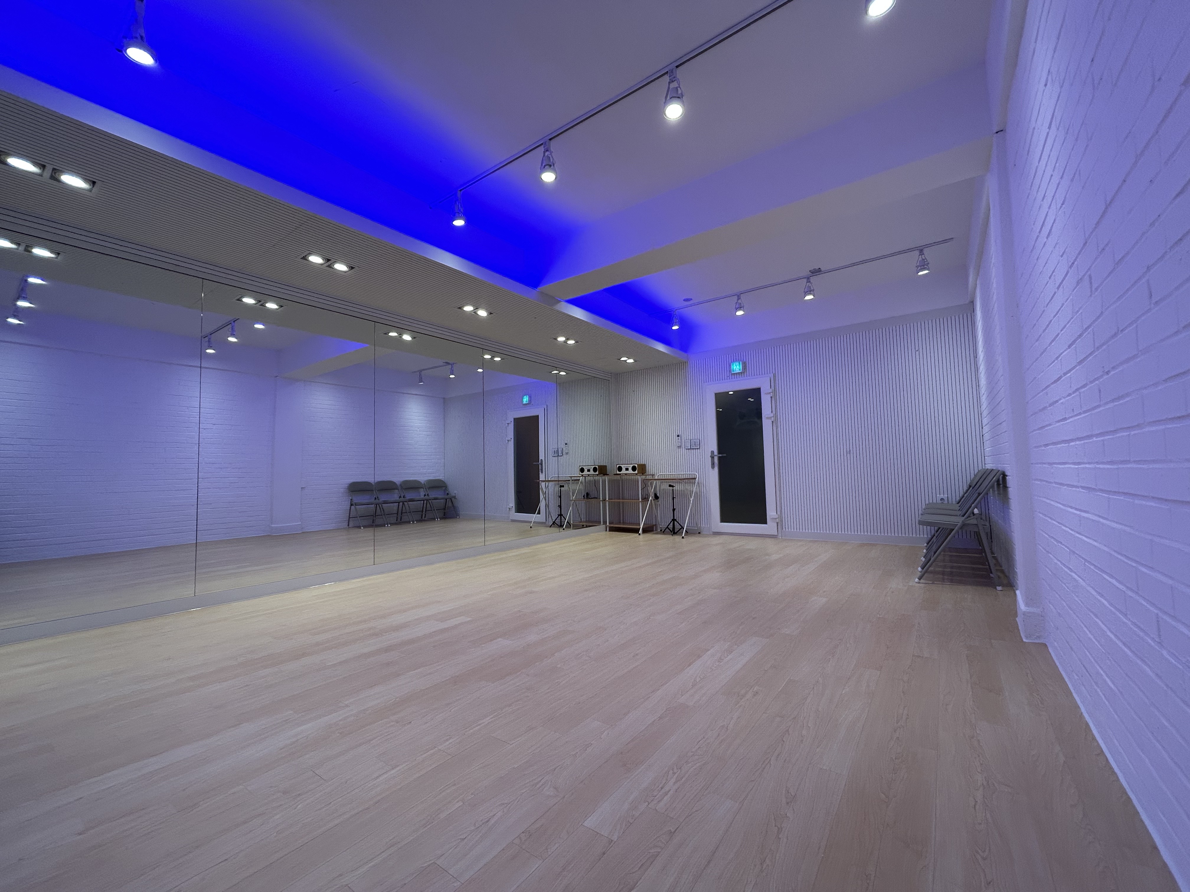 1번째 스튜디오 사진