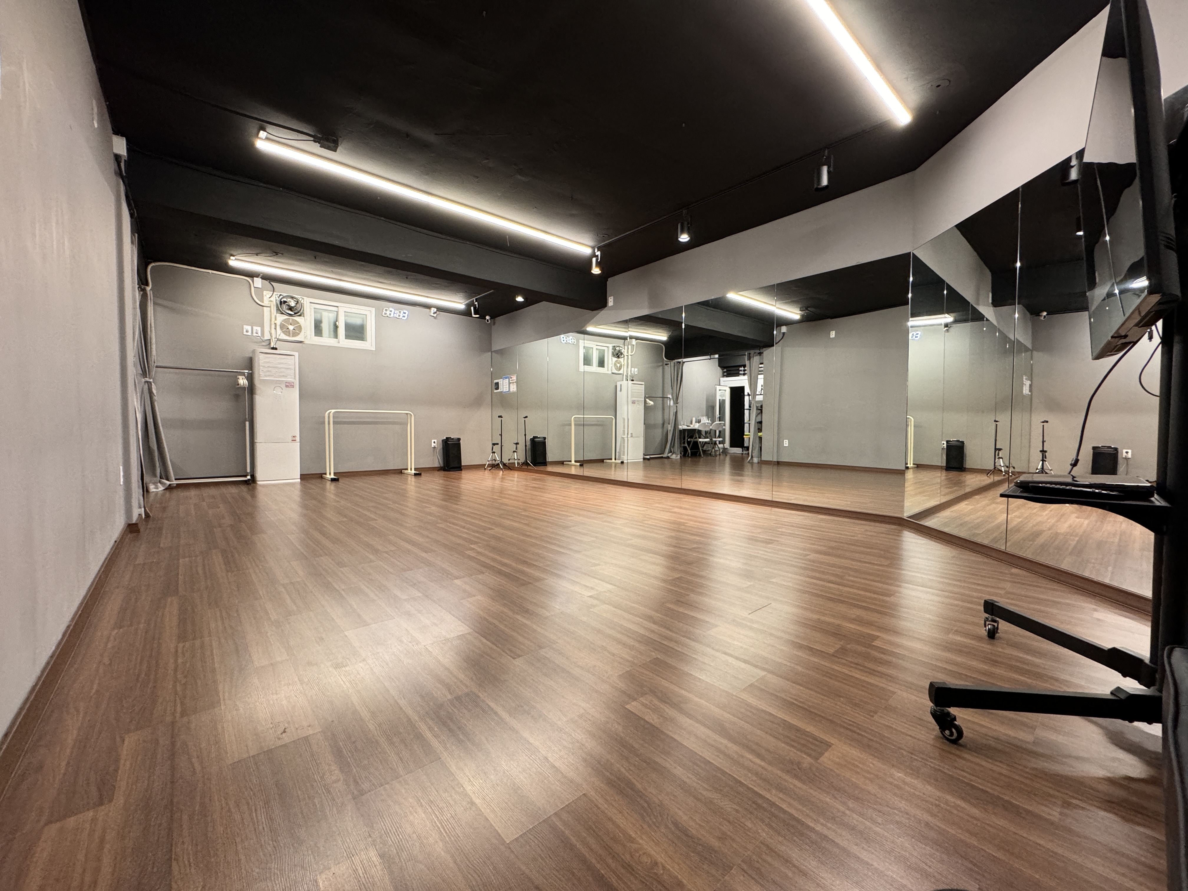 1번째 스튜디오 사진