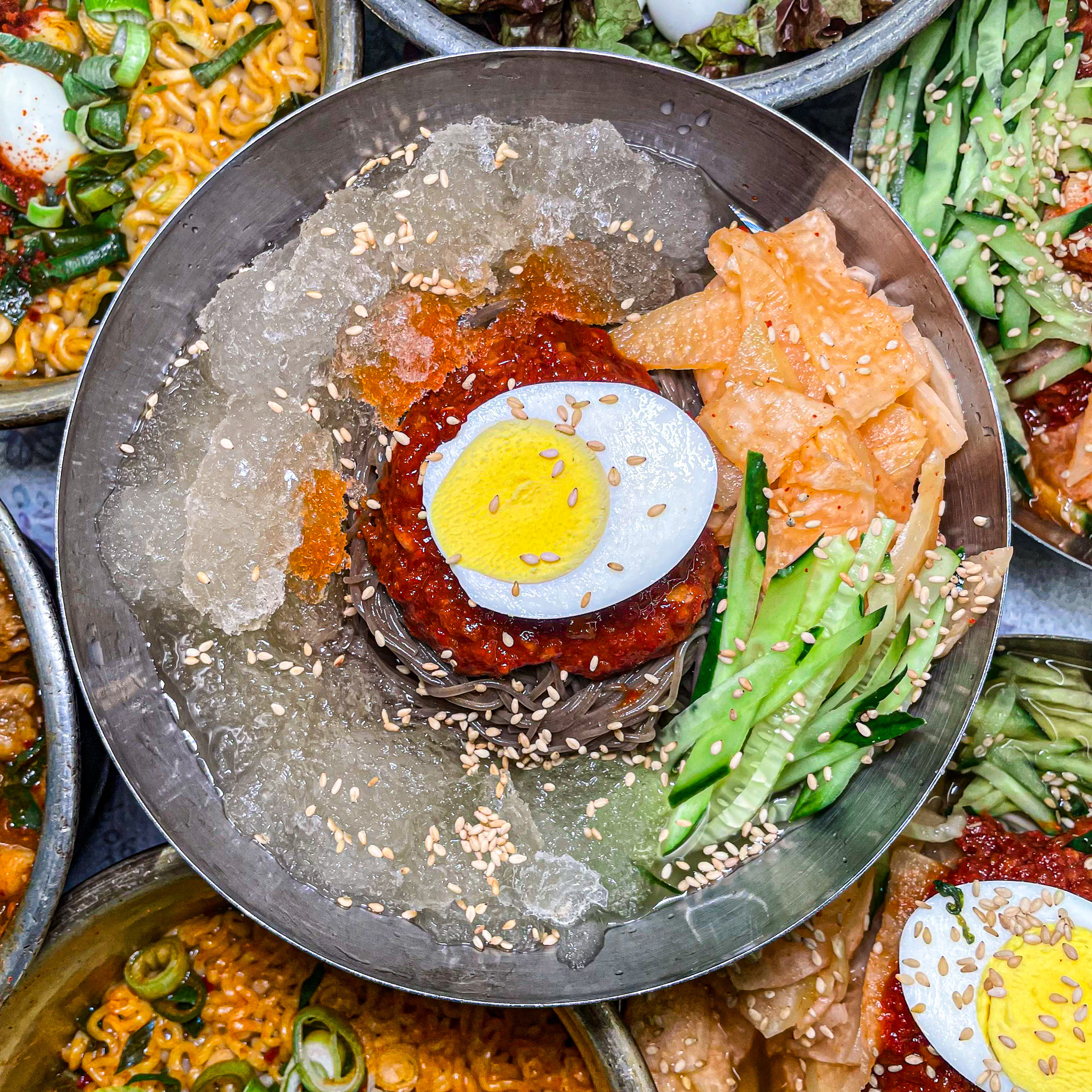 물냉면
