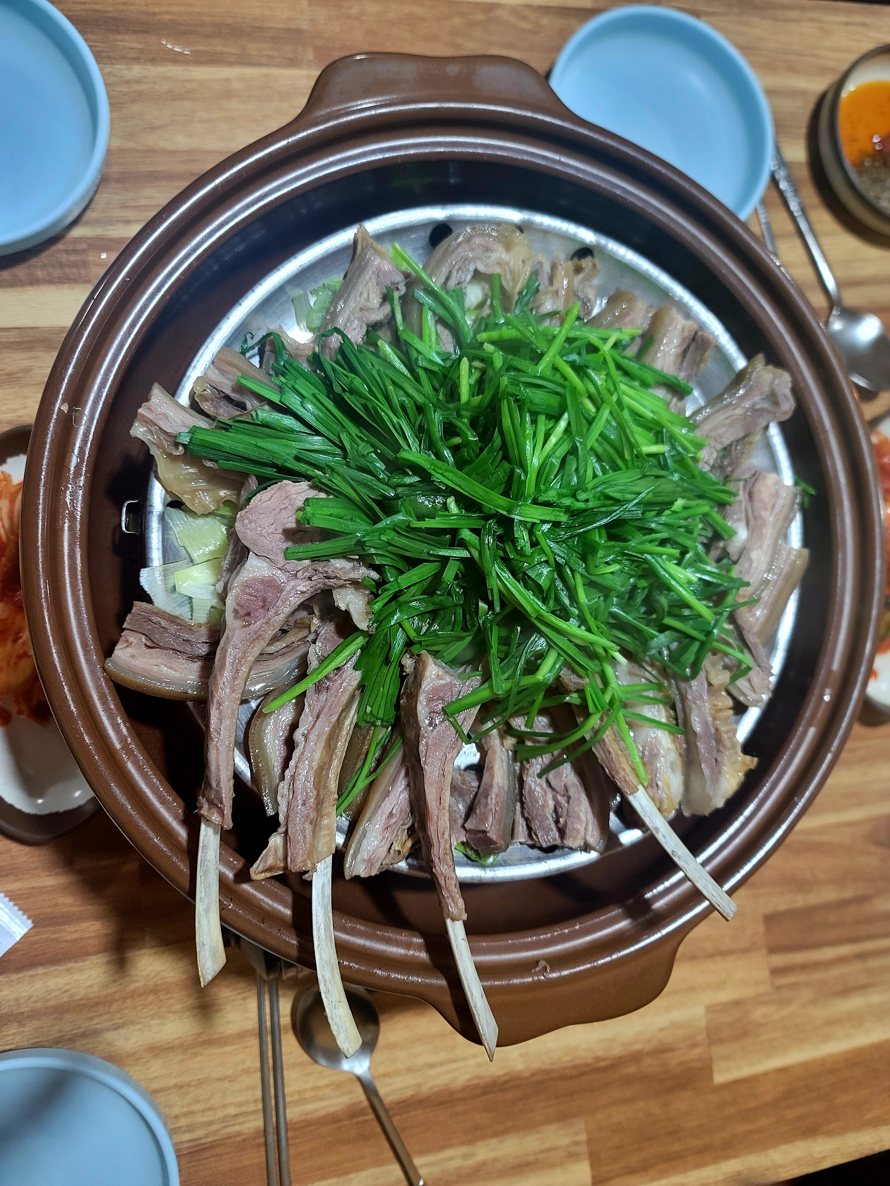 어울마당 염소탕