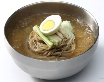 물냉면
